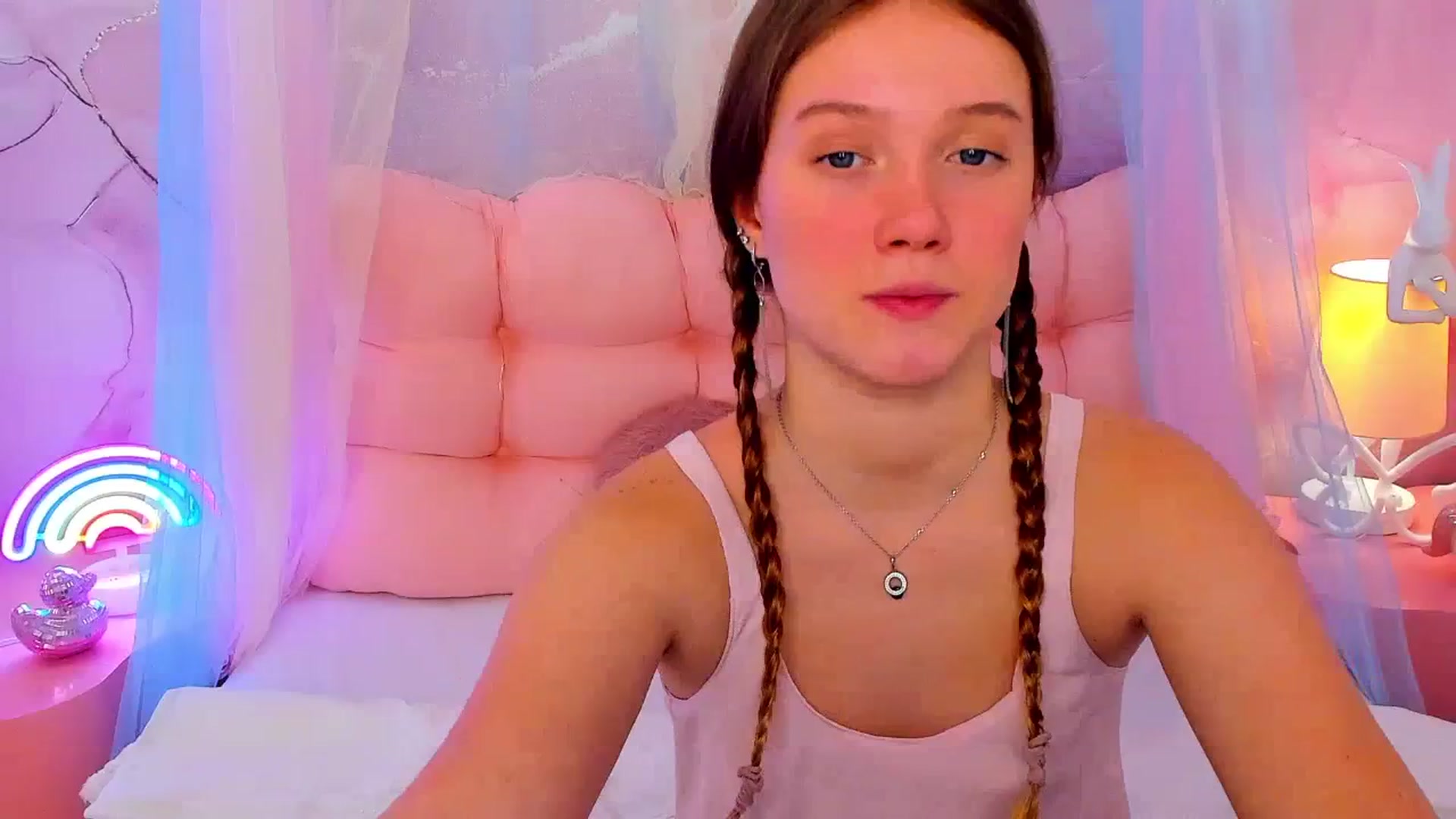 Gallery image thumbnail from Beatrizz's myfreecams stream on, 02/10/2026, 09:56 image 11 of 20