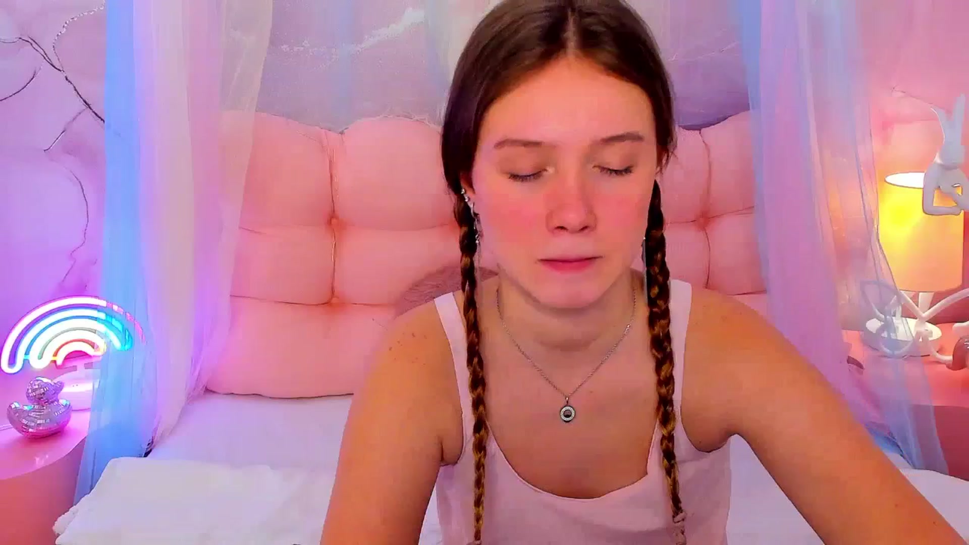 Gallery image thumbnail from Beatrizz's myfreecams stream on, 02/10/2026, 09:56 image 9 of 20