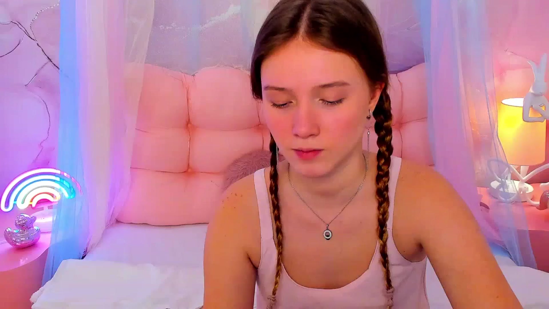 Gallery image thumbnail from Beatrizz's myfreecams stream on, 02/10/2026, 09:56 image 14 of 20