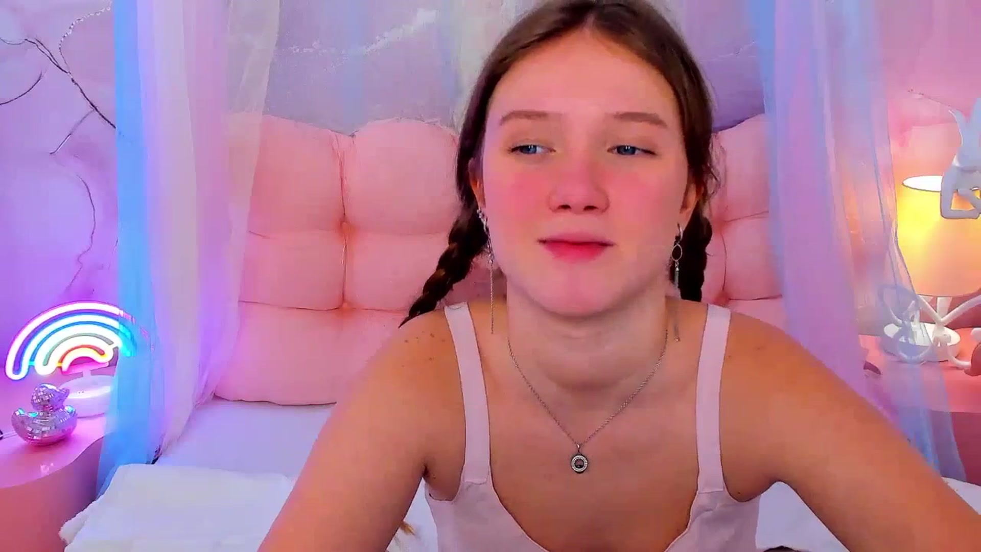 Gallery image thumbnail from Beatrizz's myfreecams stream on, 02/10/2026, 11:18 image 4 of 20