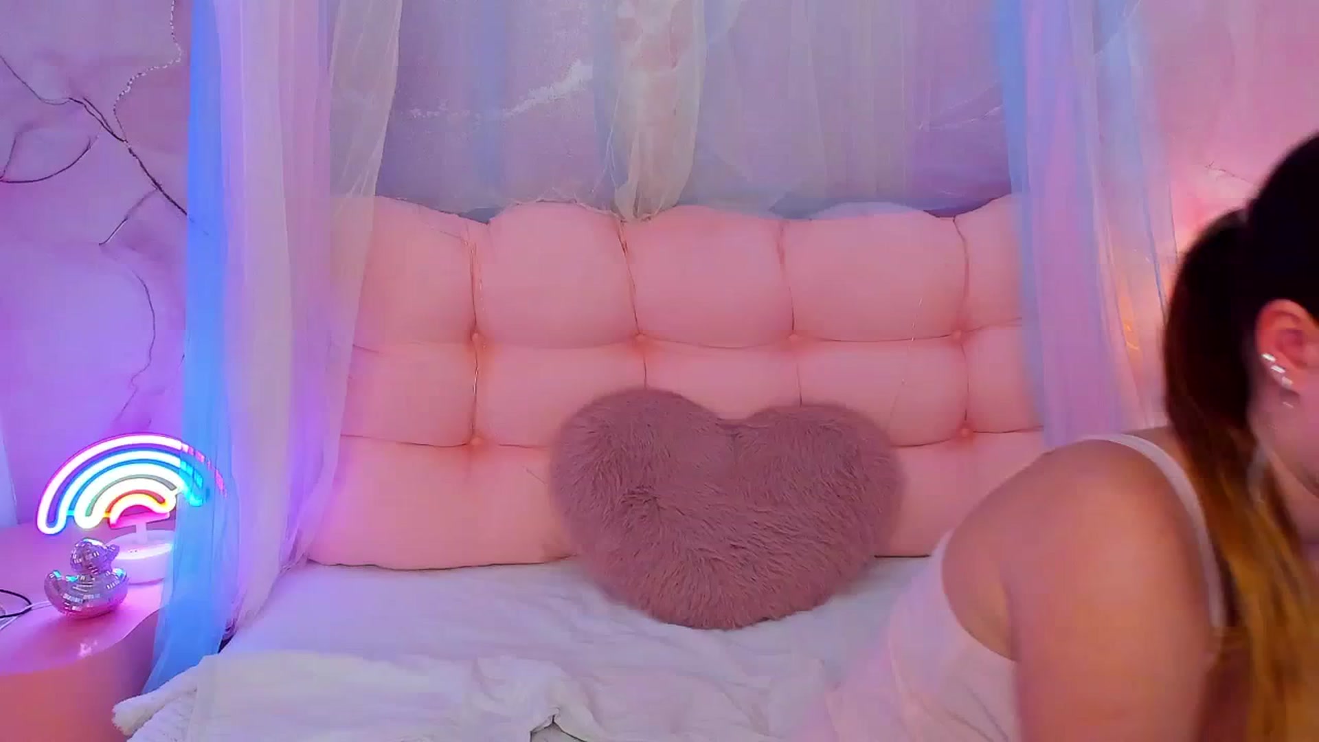 Gallery image thumbnail from Beatrizz's myfreecams stream on, 02/10/2026, 12:55 image 10 of 20