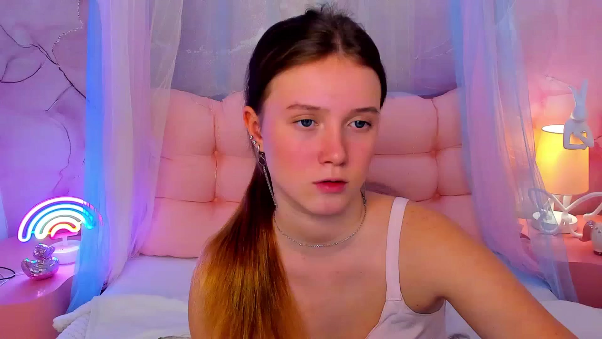 Gallery image thumbnail from Beatrizz's myfreecams stream on, 02/10/2026, 12:55 image 15 of 20