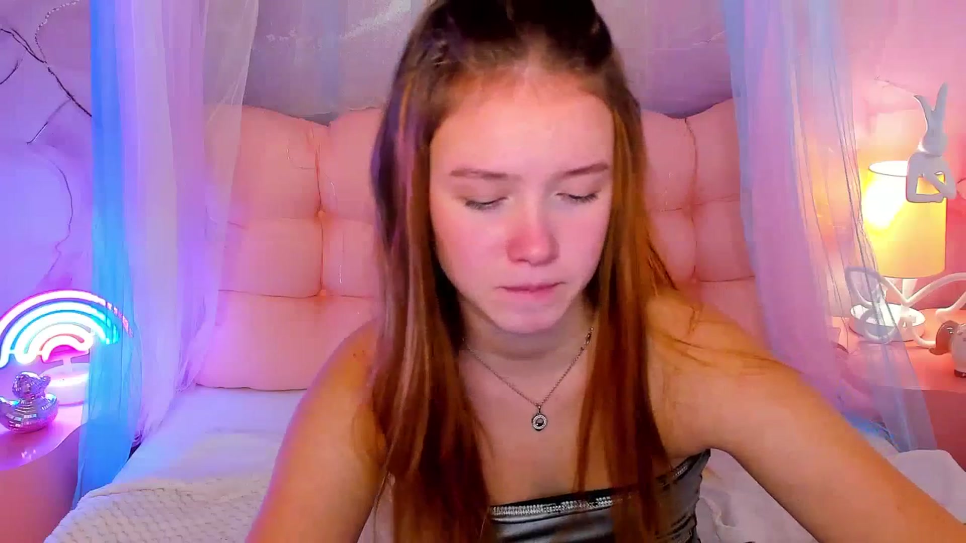 Gallery image thumbnail from Beatrizz's myfreecams stream on, 02/11/2026, 09:34 image 8 of 20