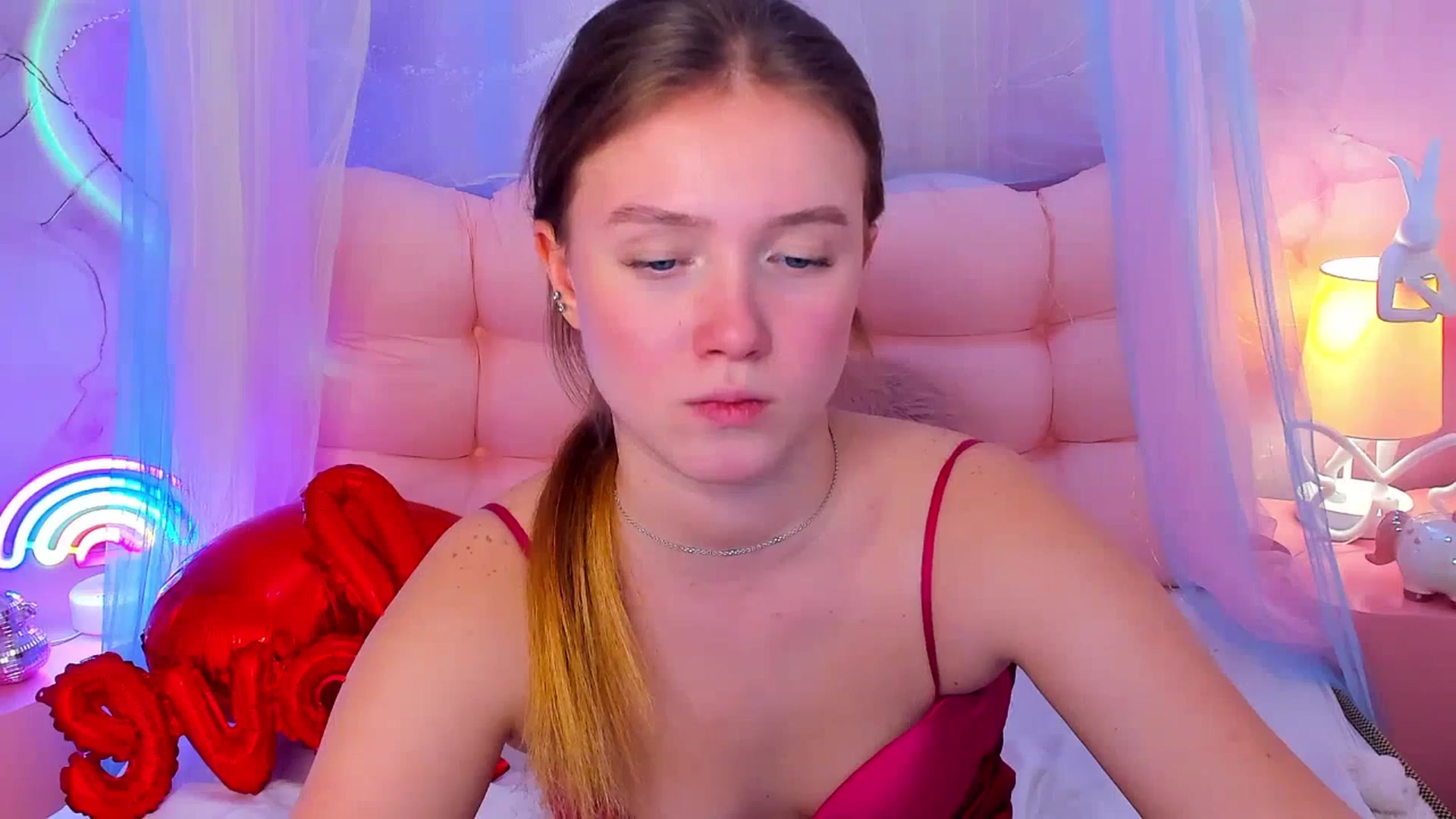 Gallery image thumbnail from Beatrizz's myfreecams stream on, 02/14/2026, 12:40 image 2 of 20