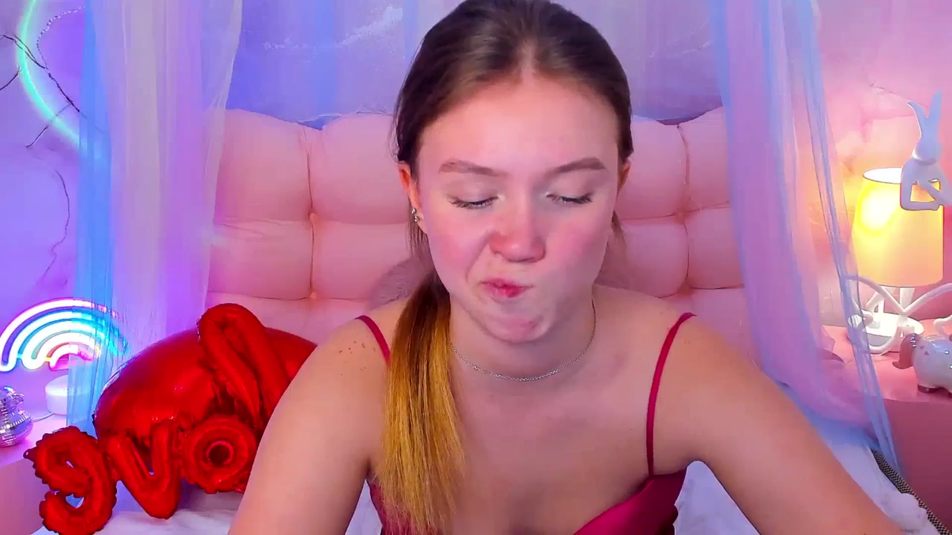 Gallery image thumbnail from Beatrizz's myfreecams stream on, 02/14/2026, 12:40 image 5 of 20