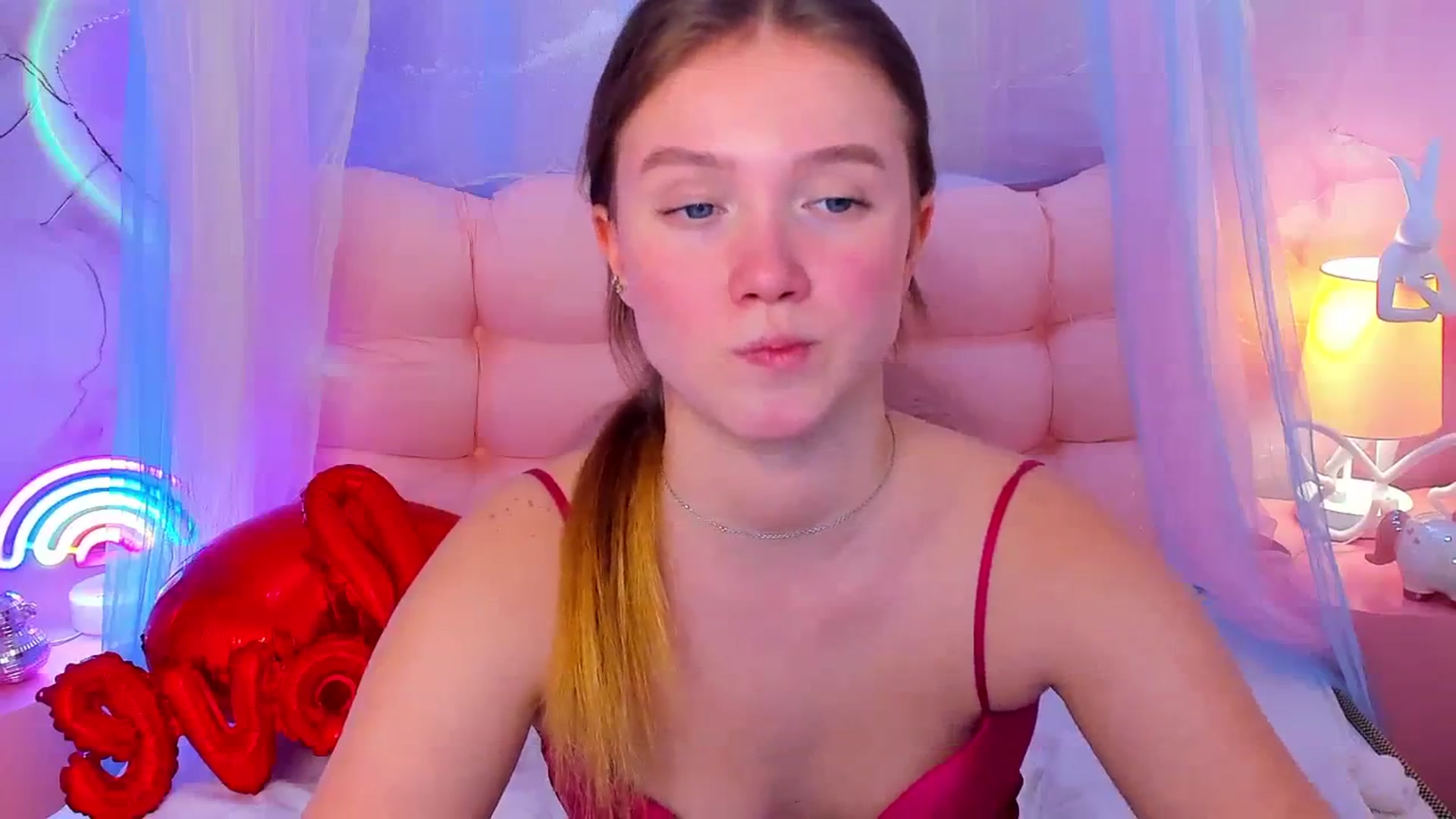 Gallery image thumbnail from Beatrizz's myfreecams stream on, 02/14/2026, 12:40 image 8 of 20