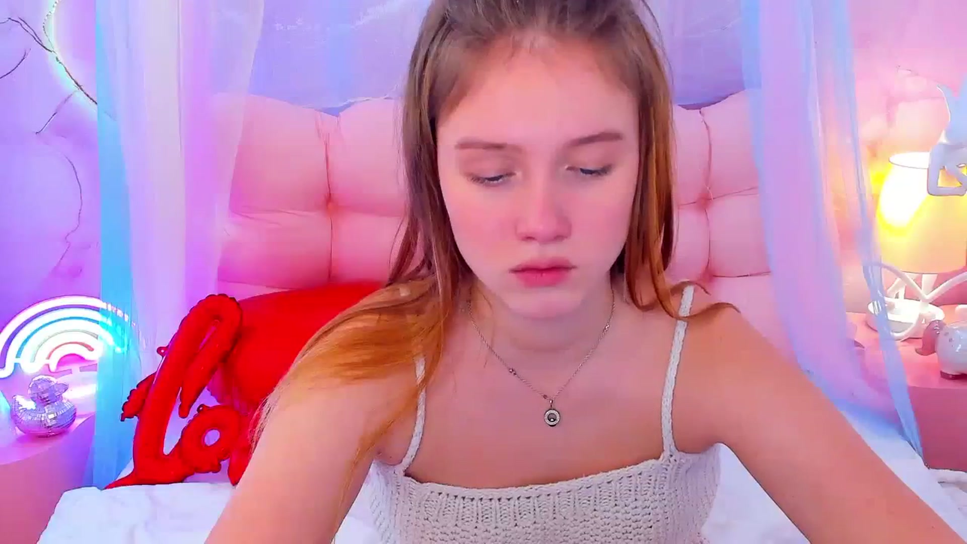 Gallery image thumbnail from Beatrizz's myfreecams stream on, 02/16/2026, 11:25 image 8 of 20