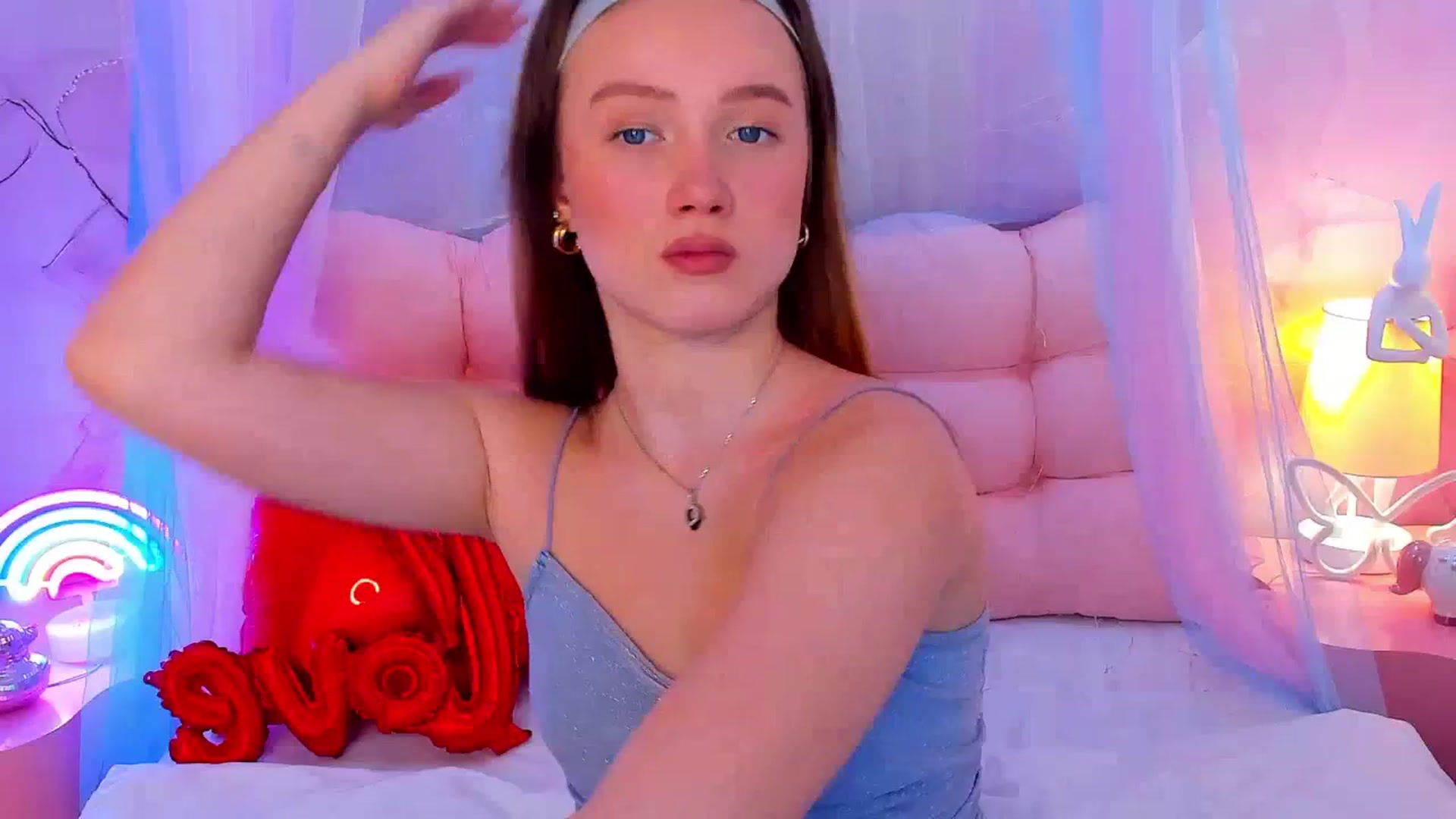 Gallery image thumbnail from Beatrizz's myfreecams stream on, 02/17/2026, 07:49 image 11 of 20