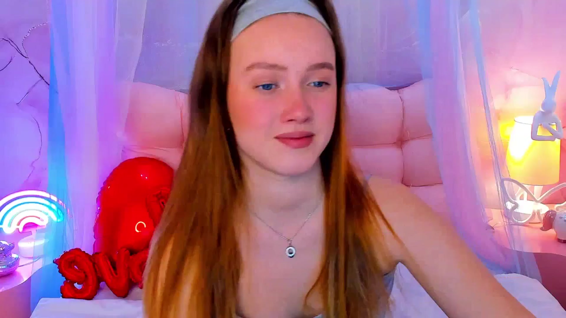 Gallery image thumbnail from Beatrizz's myfreecams stream on, 02/17/2026, 07:49 image 2 of 20