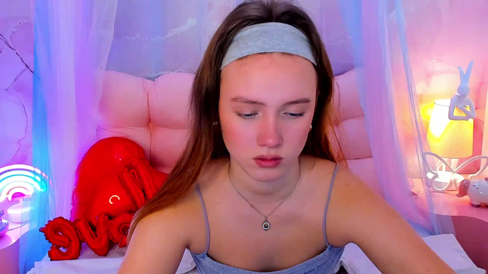 Gallery image thumbnail from Beatrizz's myfreecams stream on, 02/17/2026, 09:11 image 6 of 20