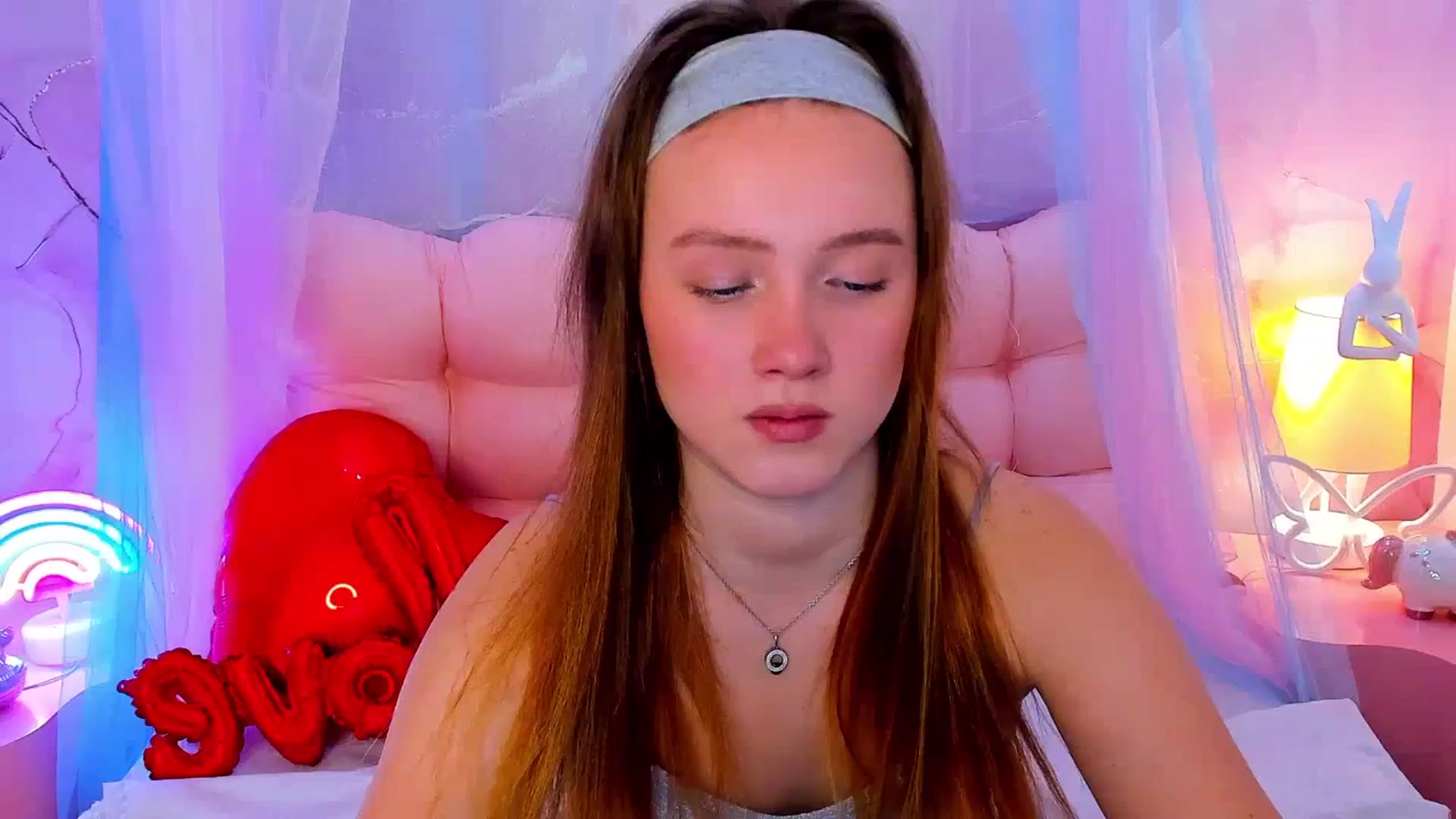 Gallery image thumbnail from Beatrizz's myfreecams stream on, 02/17/2026, 09:11 image 7 of 20
