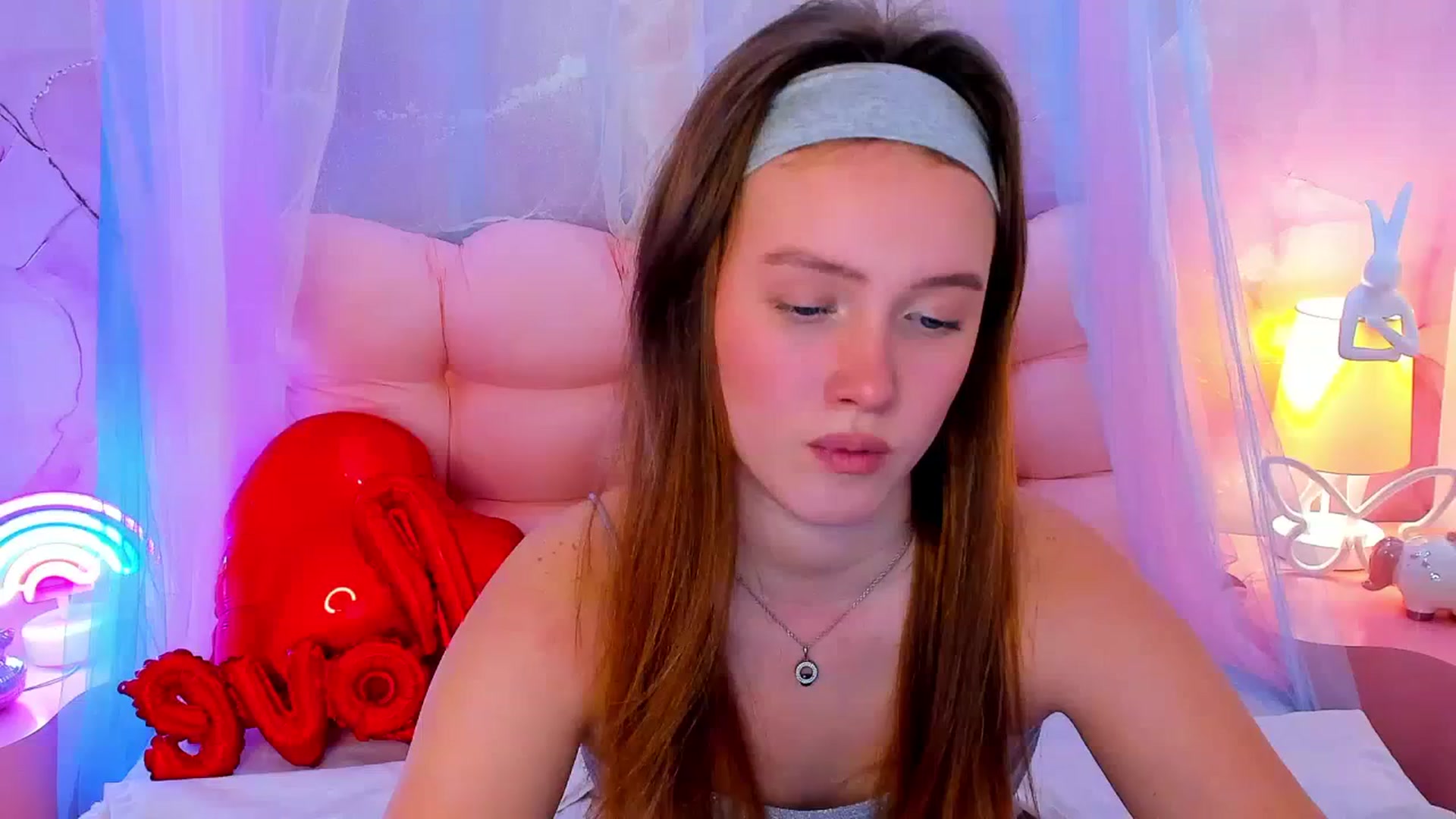 Gallery image thumbnail from Beatrizz's myfreecams stream on, 02/17/2026, 09:47 image 5 of 20