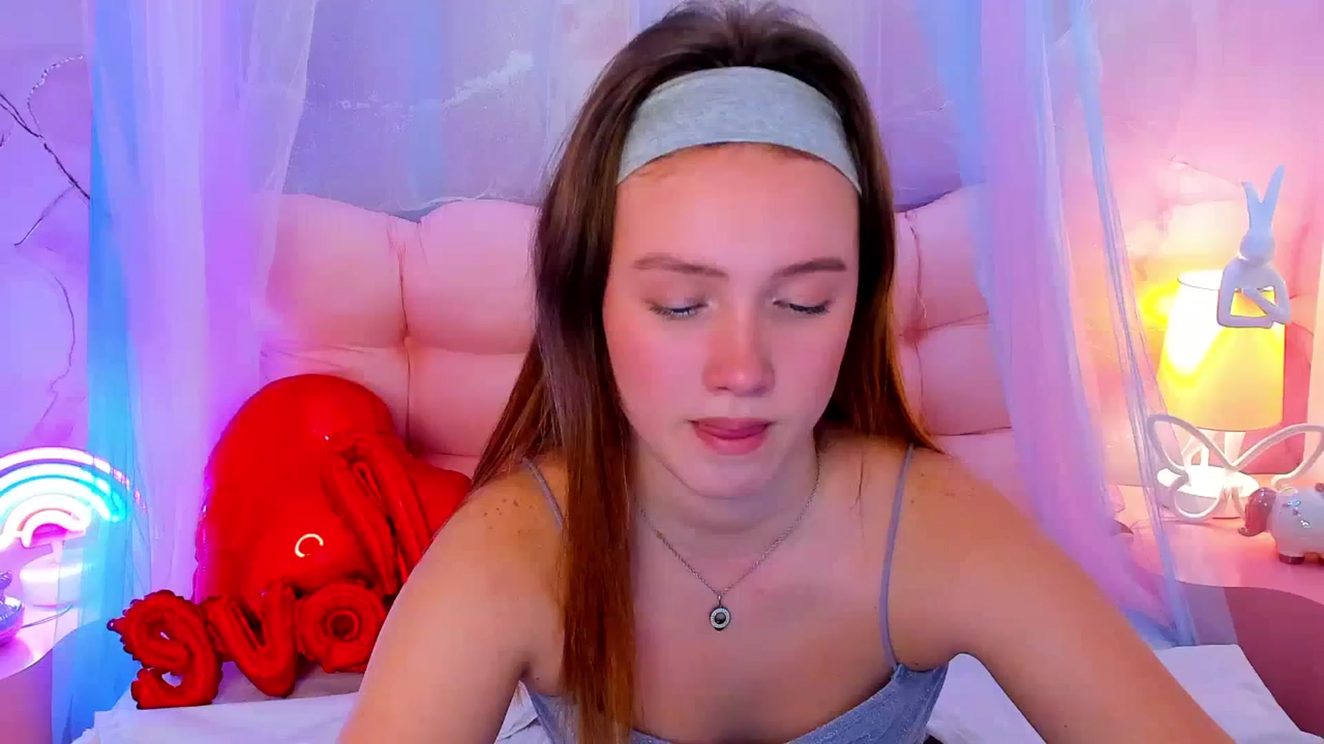 Gallery image thumbnail from Beatrizz's myfreecams stream on, 02/17/2026, 09:47 image 12 of 20