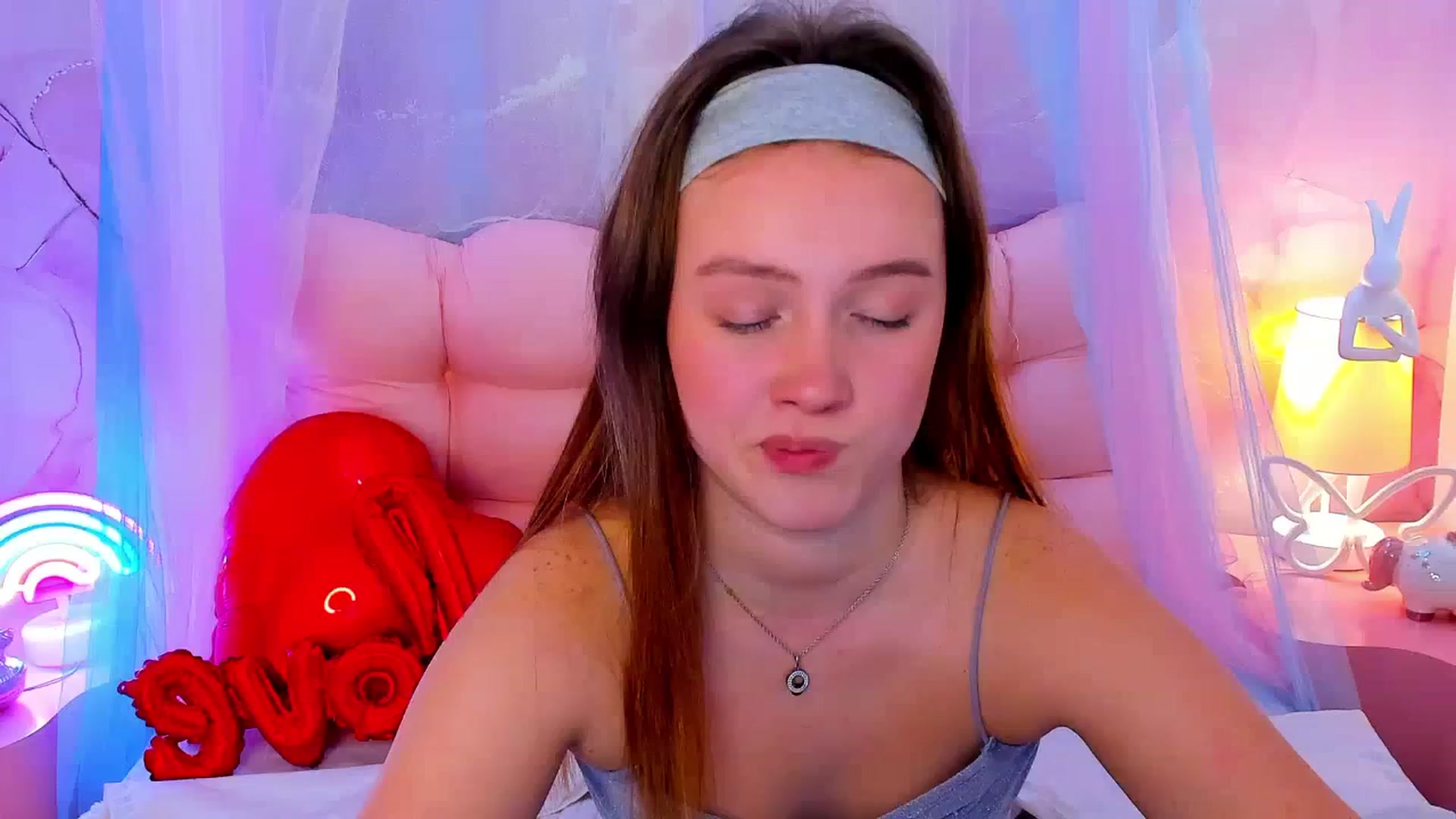 Gallery image thumbnail from Beatrizz's myfreecams stream on, 02/17/2026, 09:47 image 15 of 20