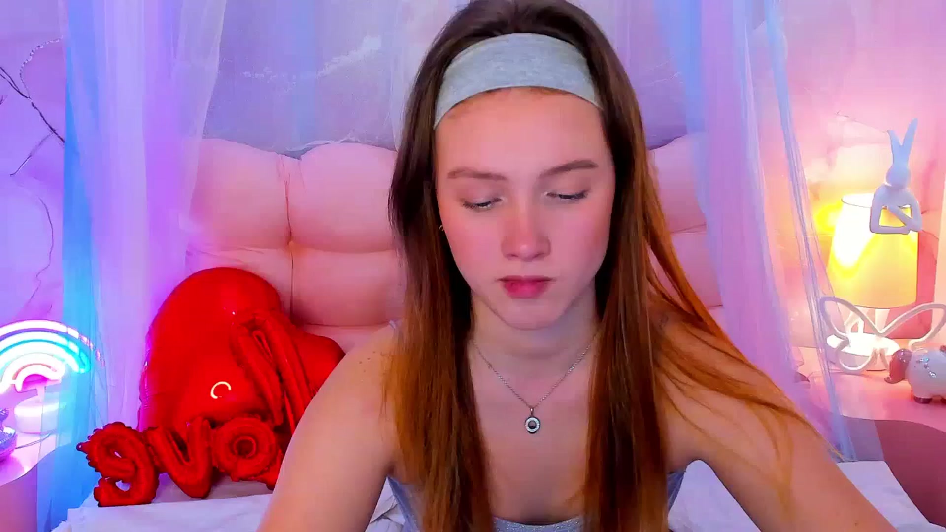 Gallery image thumbnail from Beatrizz's myfreecams stream on, 02/17/2026, 09:47 image 7 of 20