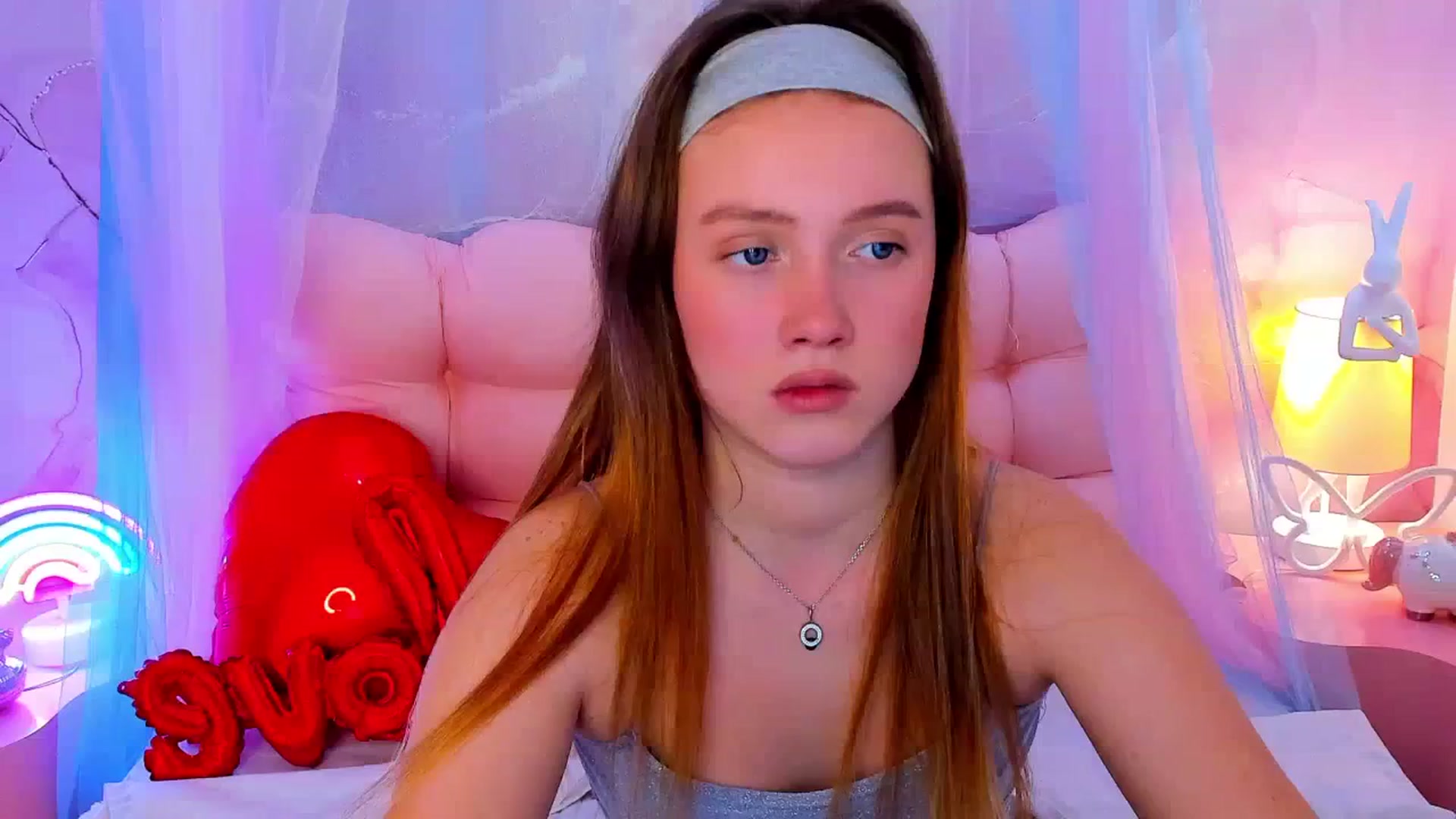 Gallery image thumbnail from Beatrizz's myfreecams stream on, 02/17/2026, 09:47 image 9 of 20