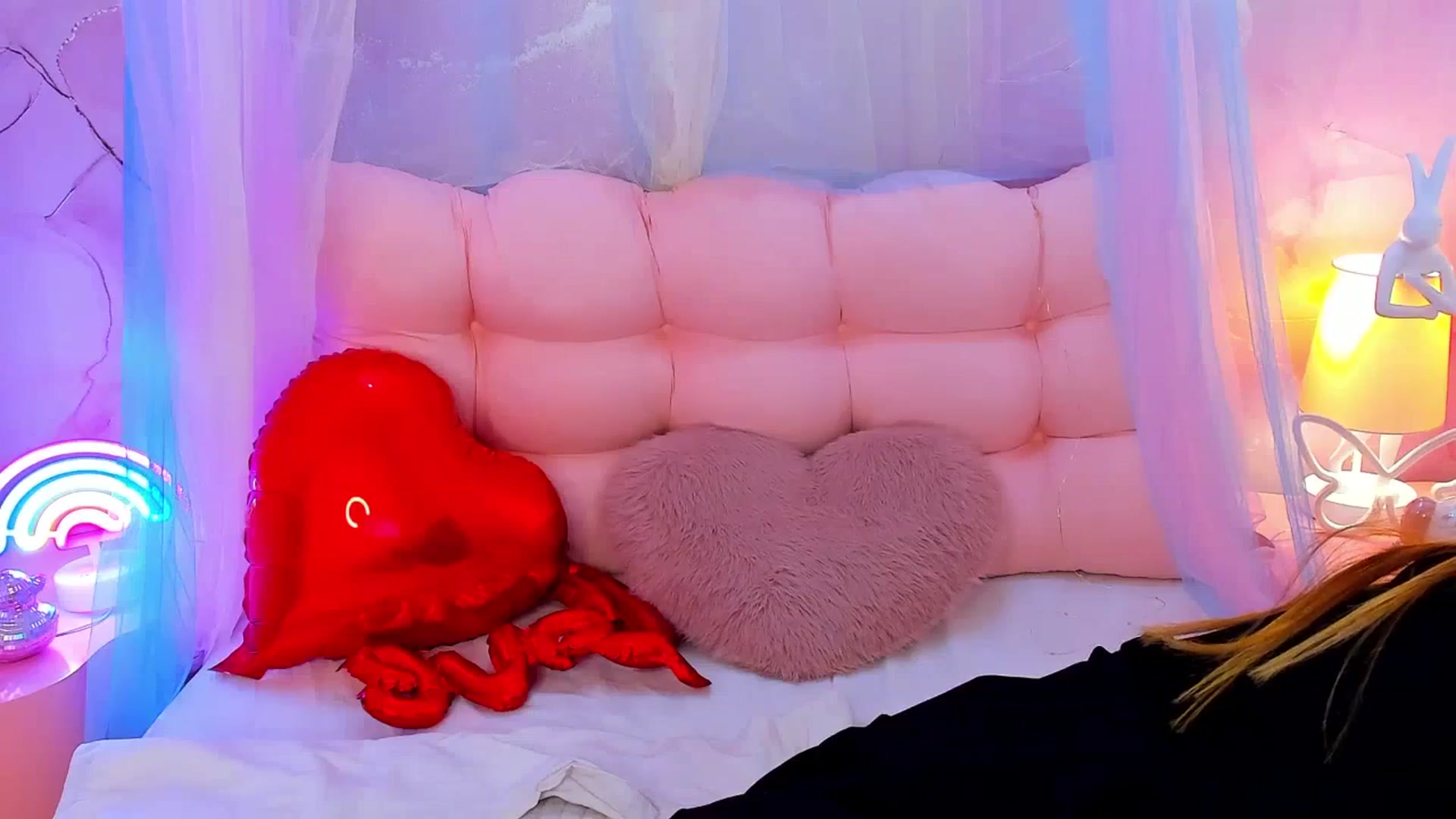 Gallery image thumbnail from Beatrizz's myfreecams stream on, 02/18/2026, 10:02 image 14 of 20