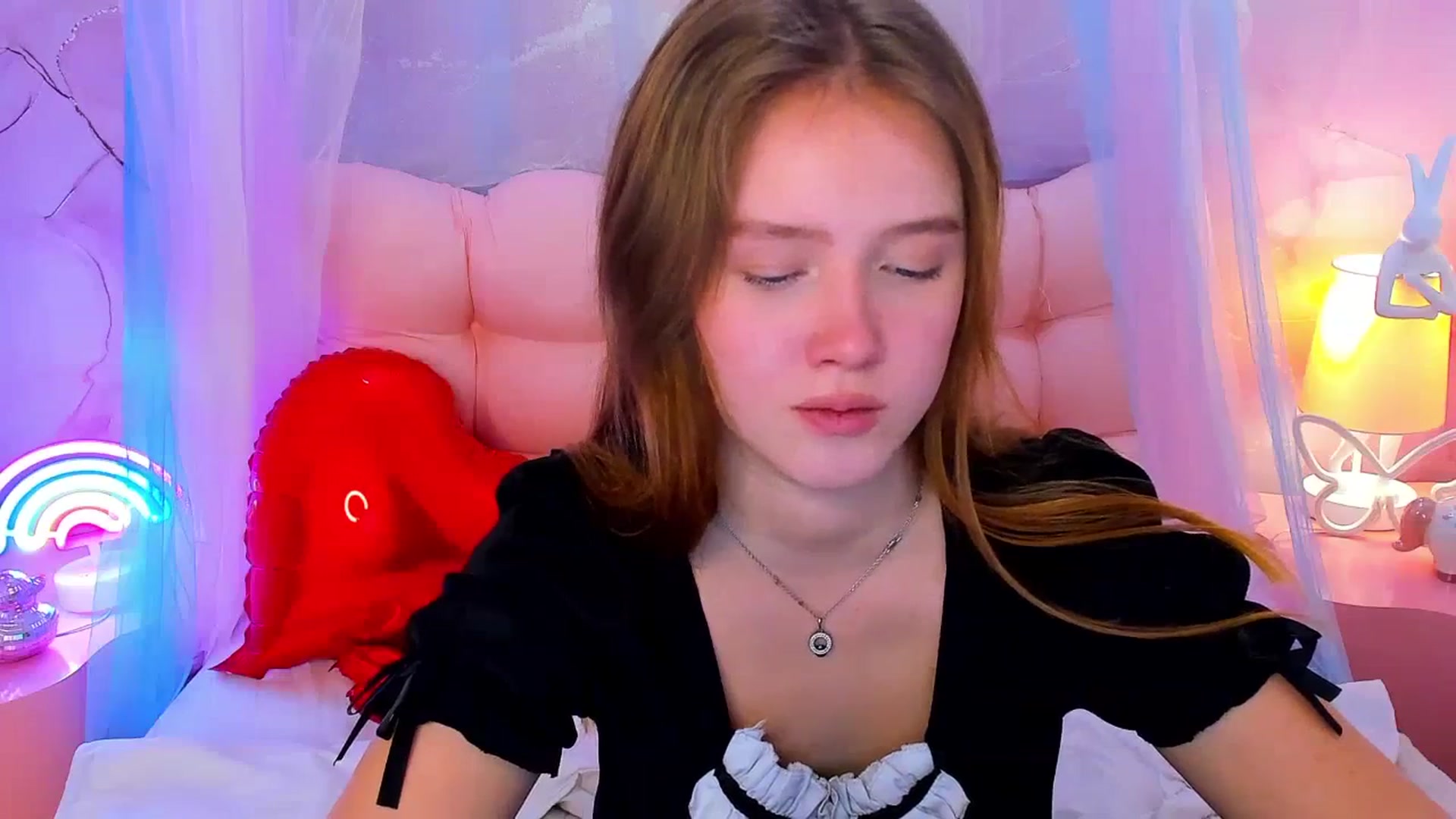 Gallery image thumbnail from Beatrizz's myfreecams stream on, 02/18/2026, 10:02 image 6 of 20