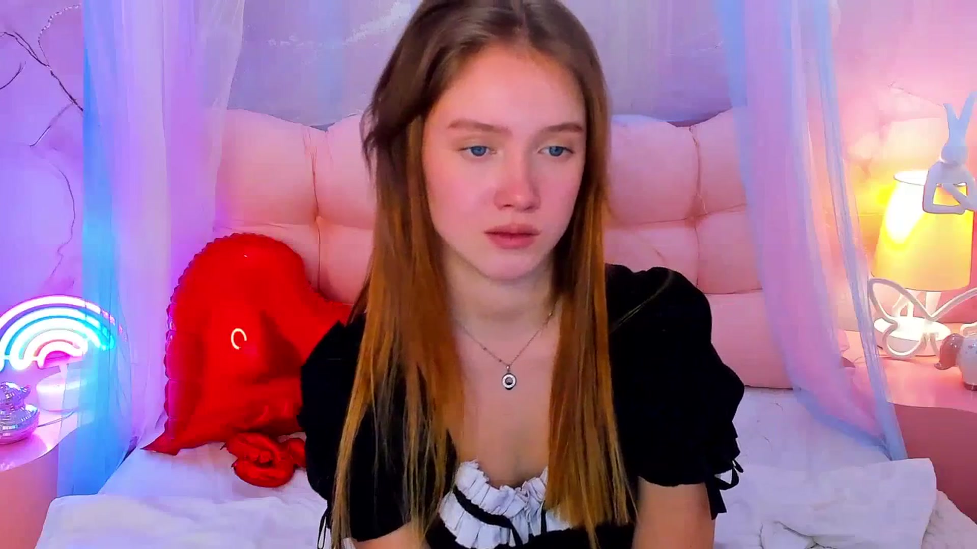 Gallery image thumbnail from Beatrizz's myfreecams stream on, 02/18/2026, 10:02 image 3 of 20