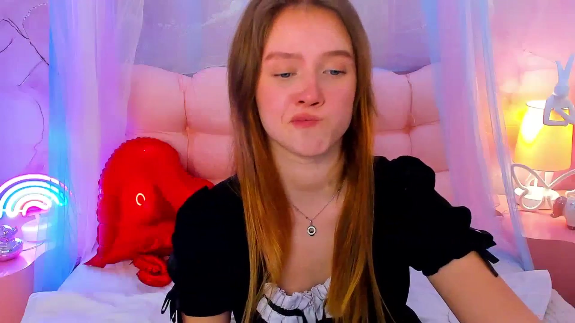 Gallery image thumbnail from Beatrizz's myfreecams stream on, 02/18/2026, 10:02 image 2 of 20