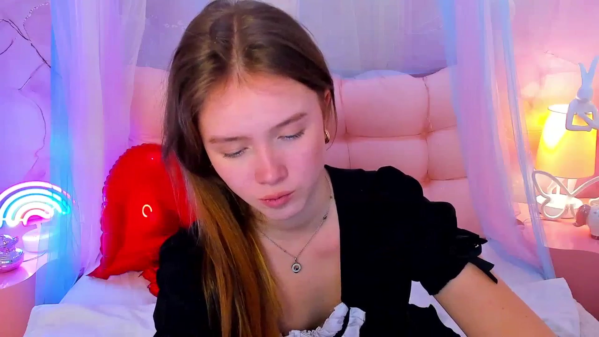 Gallery image thumbnail from Beatrizz's myfreecams stream on, 02/18/2026, 10:02 image 11 of 20