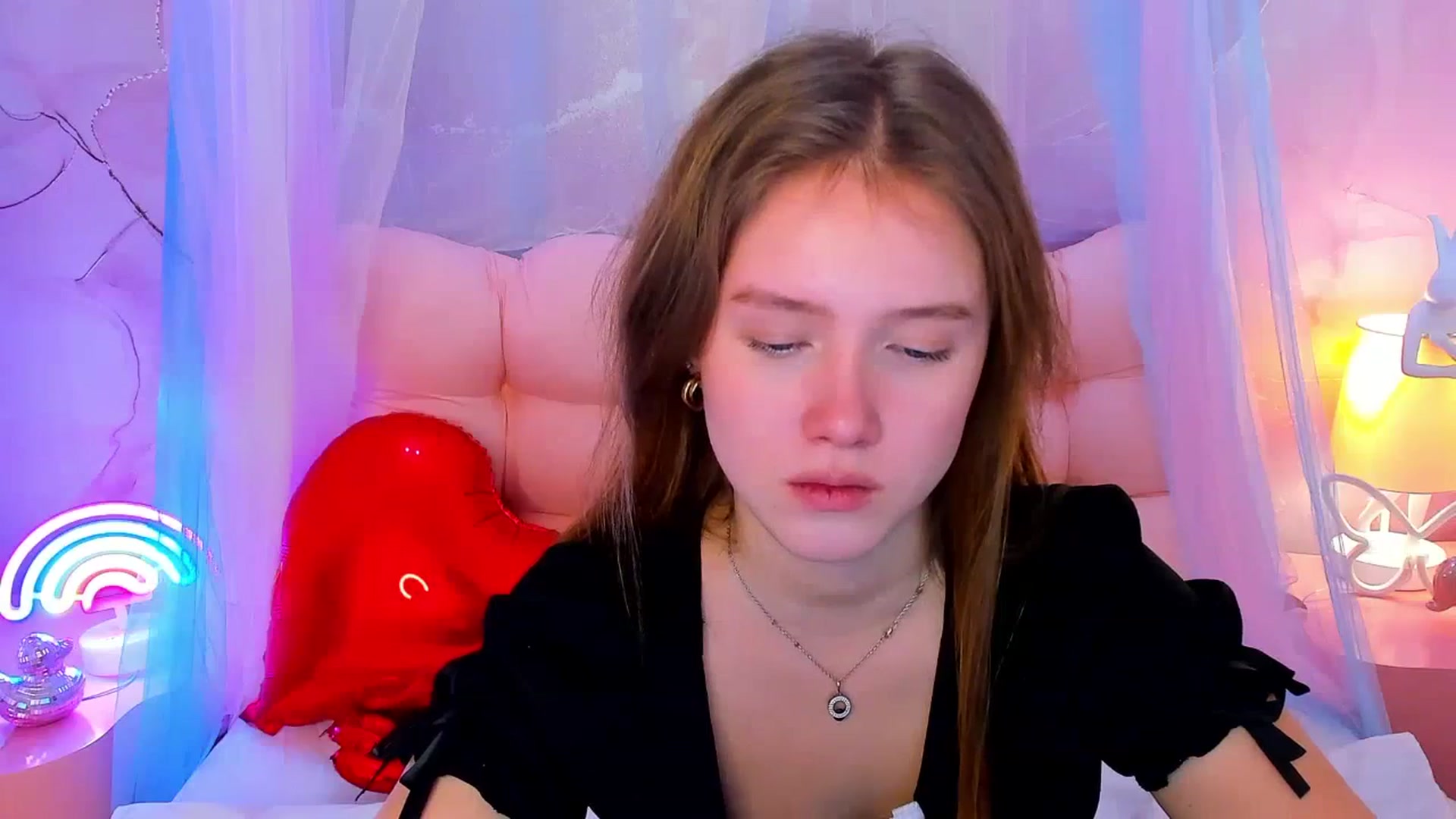 Gallery image thumbnail from Beatrizz's myfreecams stream on, 02/18/2026, 11:20 image 12 of 20