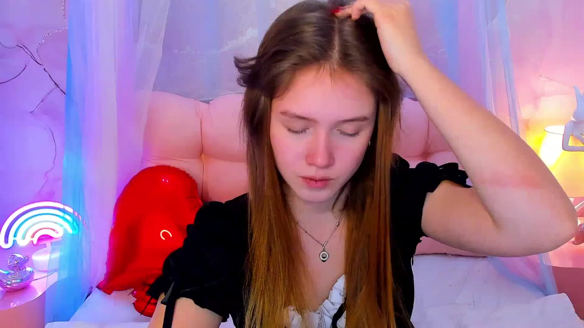 Gallery image thumbnail from Beatrizz's myfreecams stream on, 02/18/2026, 11:20 image 5 of 20