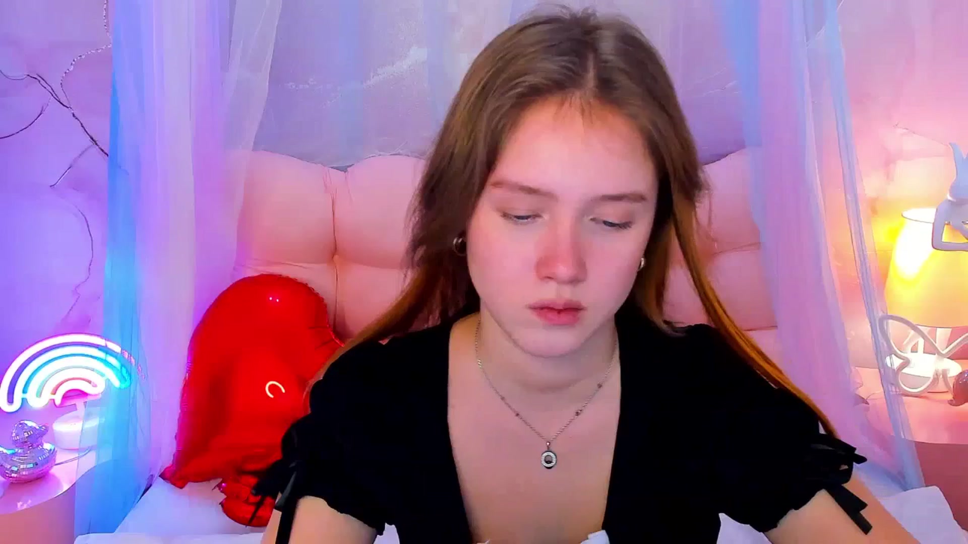 Gallery image thumbnail from Beatrizz's myfreecams stream on, 02/18/2026, 11:20 image 8 of 20