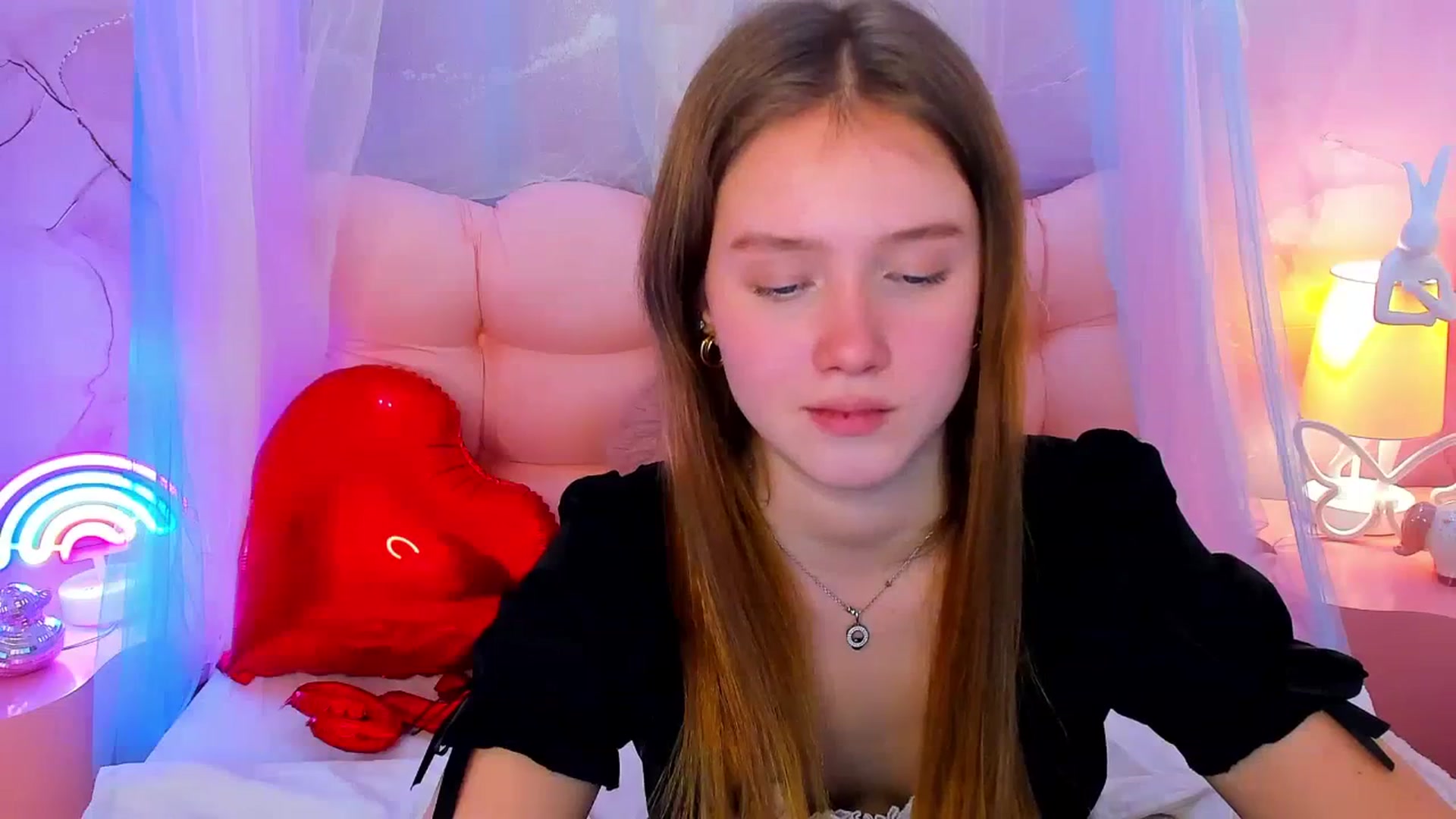 Gallery image thumbnail from Beatrizz's myfreecams stream on, 02/18/2026, 12:32 image 19 of 20