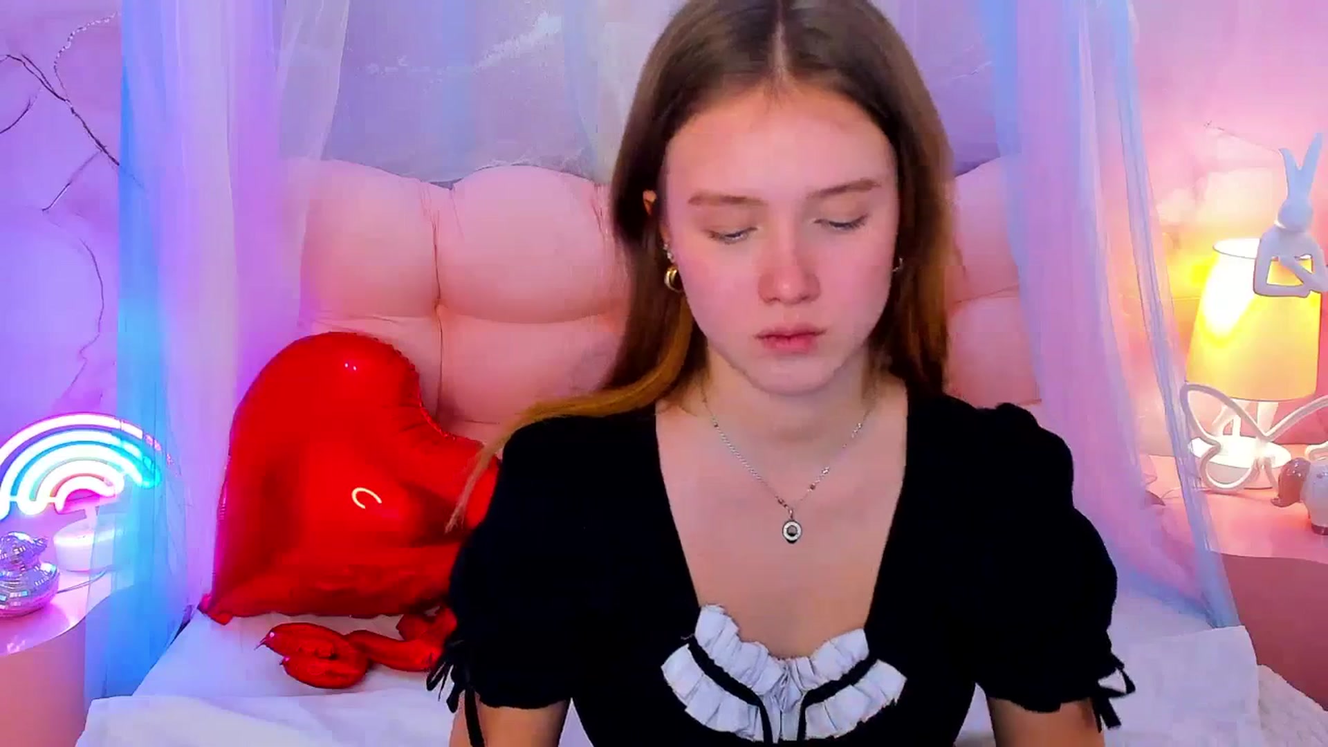Gallery image thumbnail from Beatrizz's myfreecams stream on, 02/18/2026, 12:32 image 5 of 20