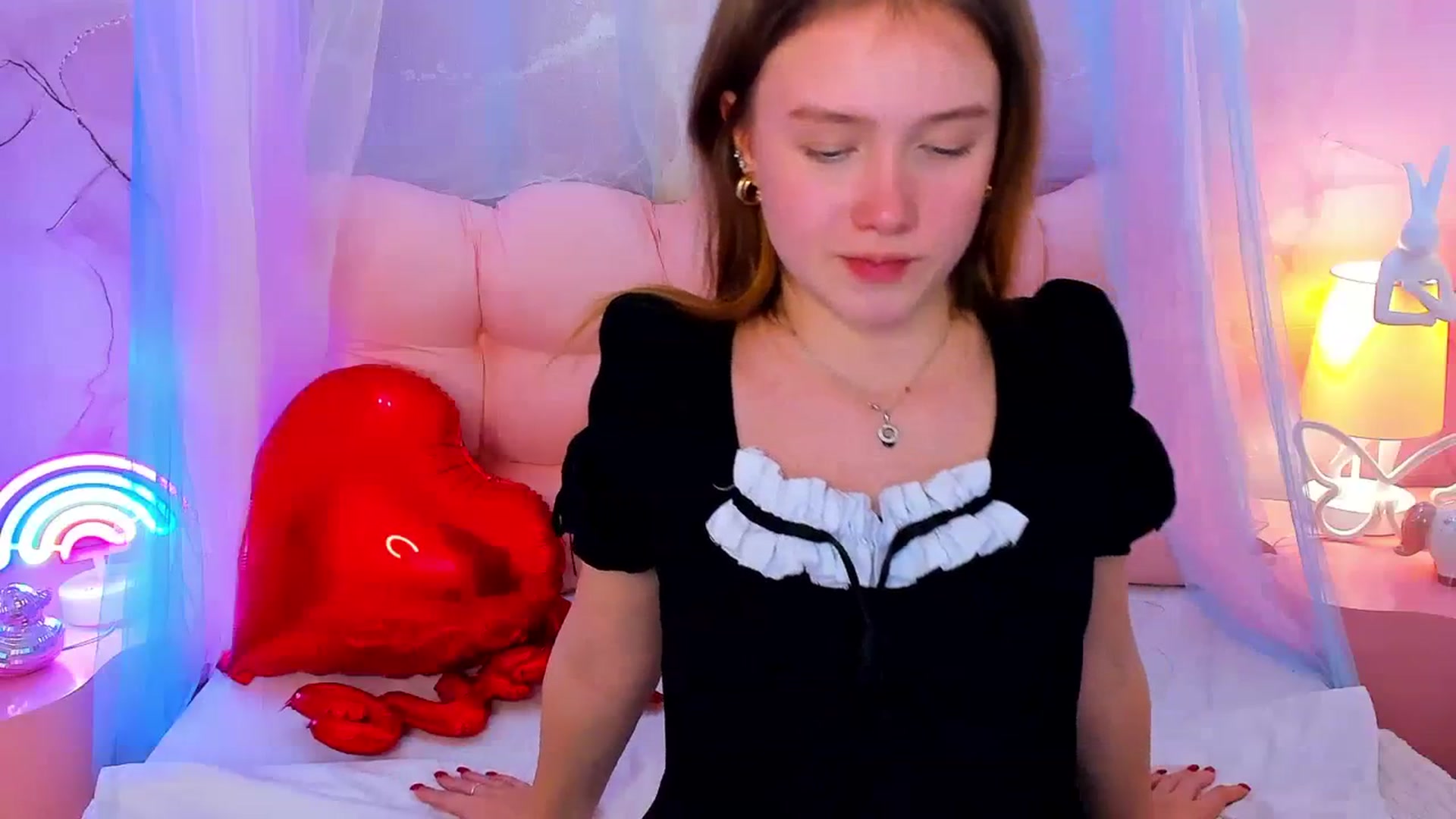 Gallery image thumbnail from Beatrizz's myfreecams stream on, 02/18/2026, 12:32 image 14 of 20