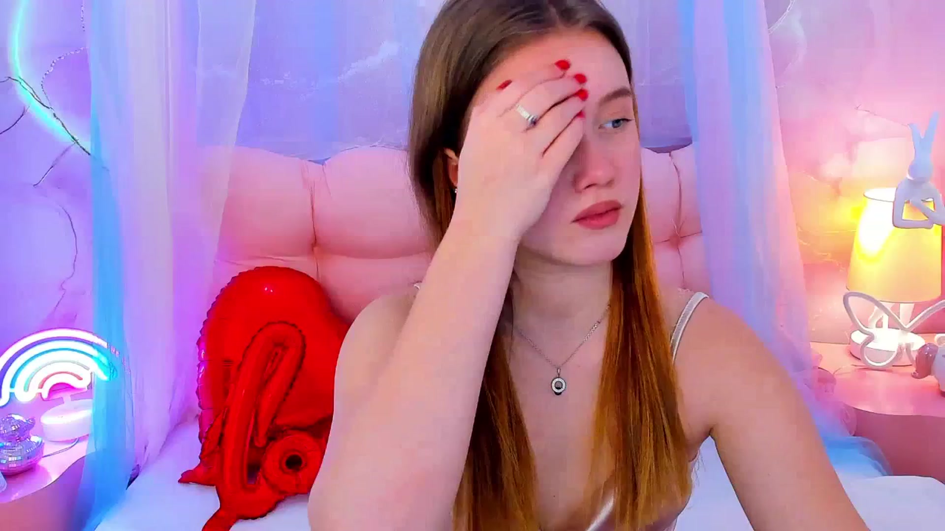 Gallery image thumbnail from Beatrizz's myfreecams stream on, 02/19/2026, 08:17 image 2 of 20