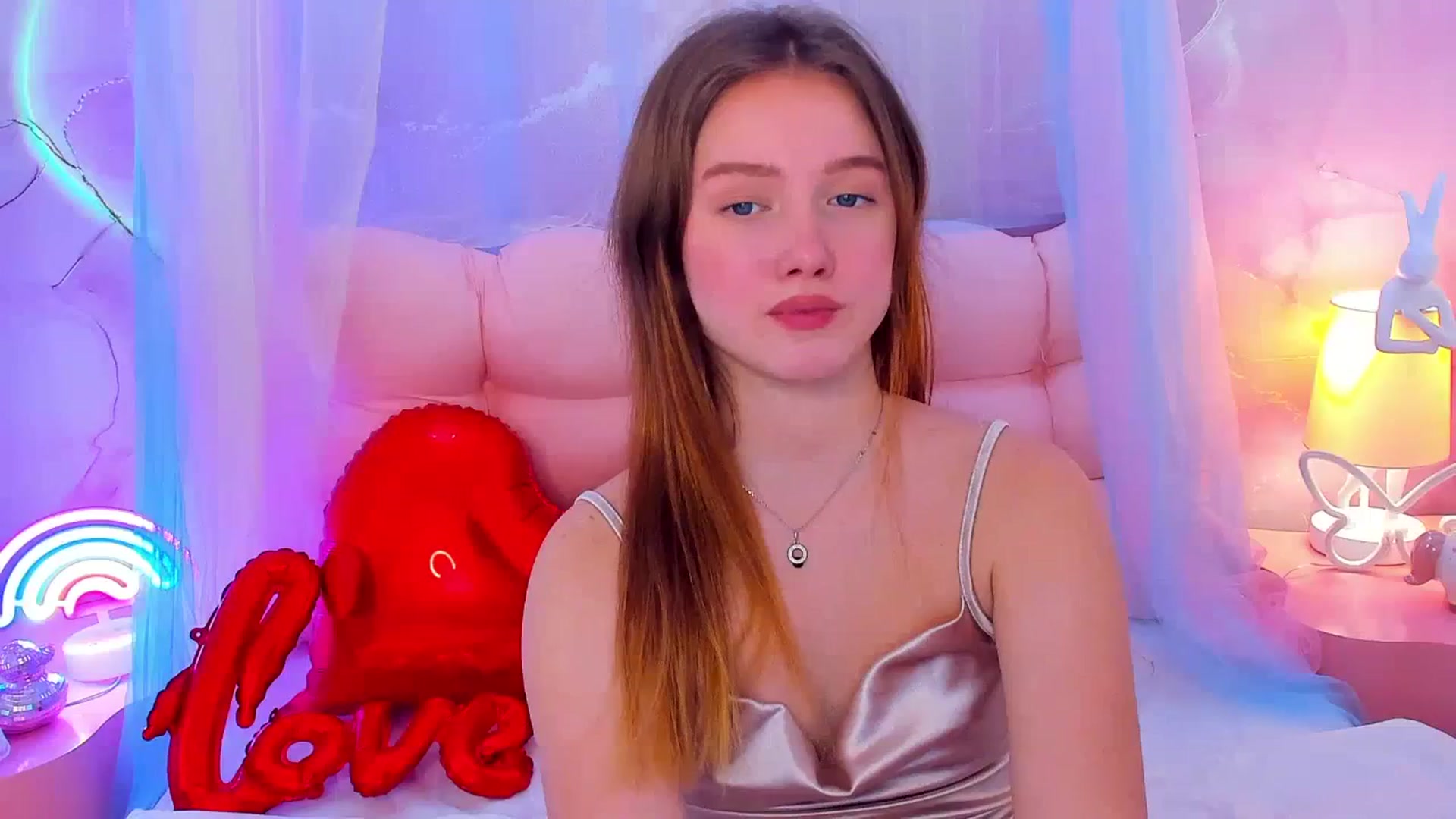 Gallery image thumbnail from Beatrizz's myfreecams stream on, 02/19/2026, 08:17 image 19 of 20