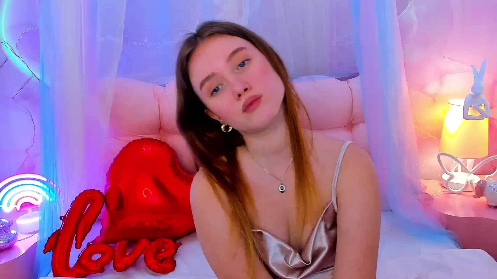 Gallery image thumbnail from Beatrizz's myfreecams stream on, 02/19/2026, 08:46 image 16 of 20