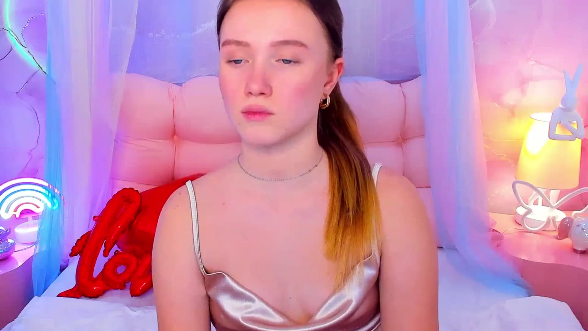 Gallery image thumbnail from Beatrizz's myfreecams stream on, 02/19/2026, 12:46 image 17 of 20