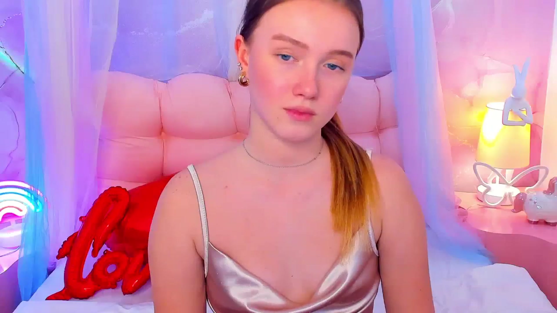 Gallery image thumbnail from Beatrizz's myfreecams stream on, 02/19/2026, 12:46 image 15 of 20