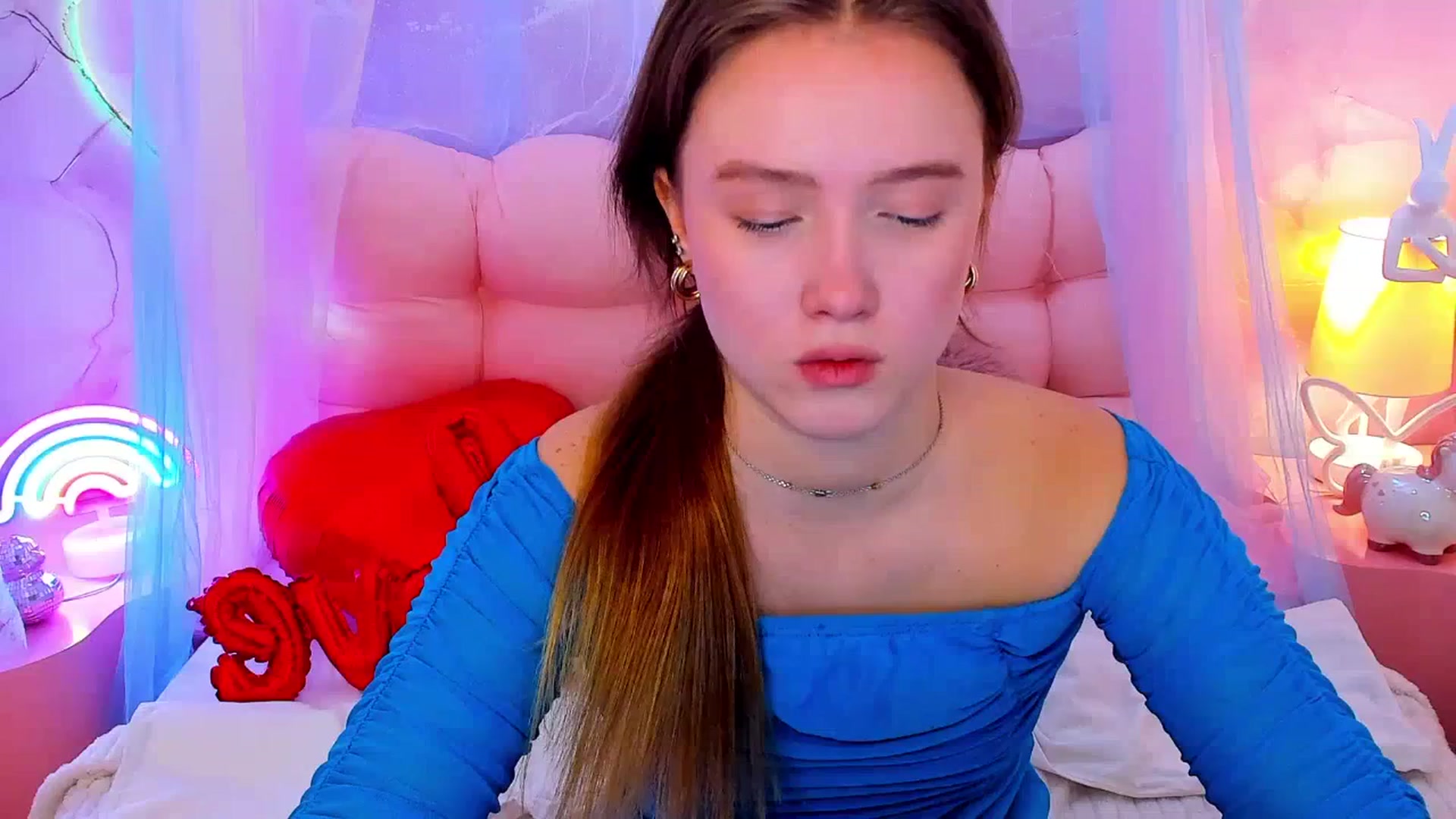 Gallery image thumbnail from Beatrizz's myfreecams stream on, 02/20/2026, 08:17 image 6 of 20