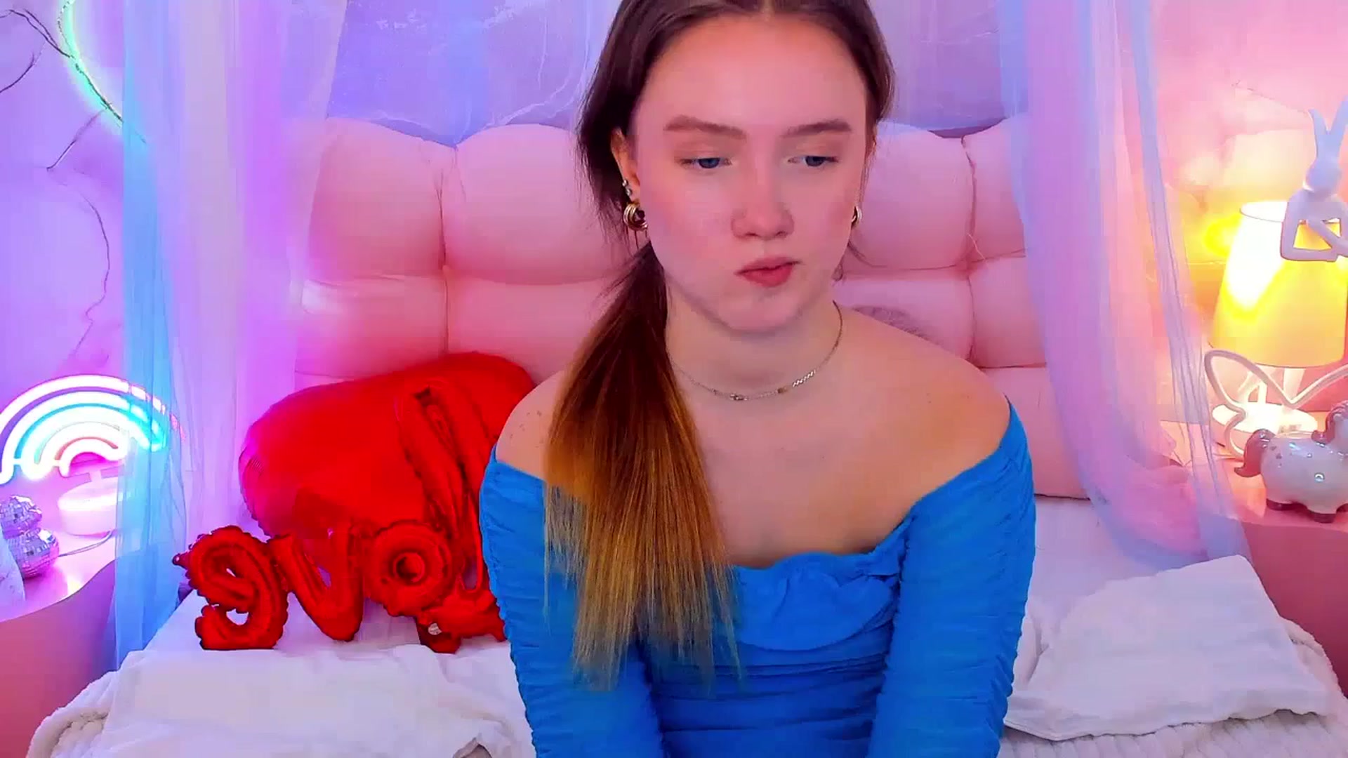 Gallery image thumbnail from Beatrizz's myfreecams stream on, 02/20/2026, 08:17 image 11 of 20