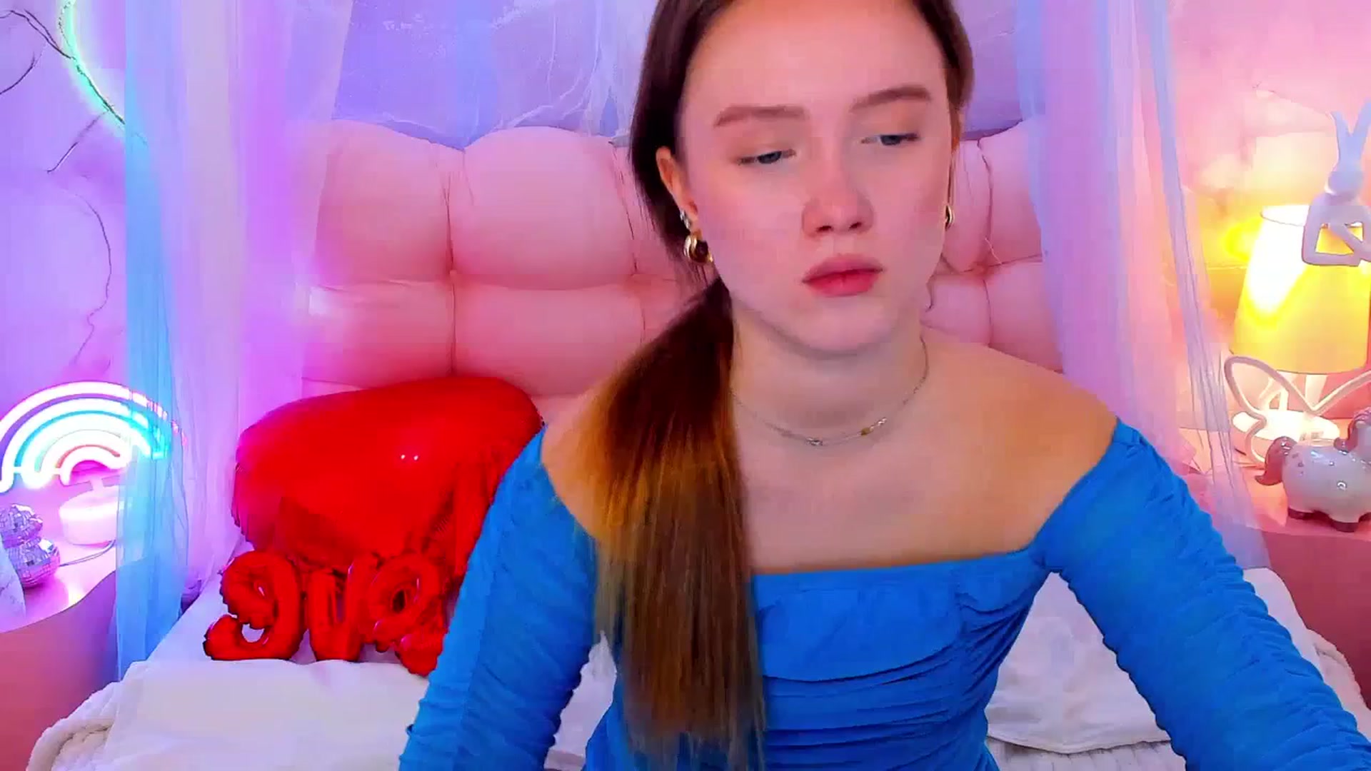 Gallery image thumbnail from Beatrizz's myfreecams stream on, 02/20/2026, 08:17 image 2 of 20