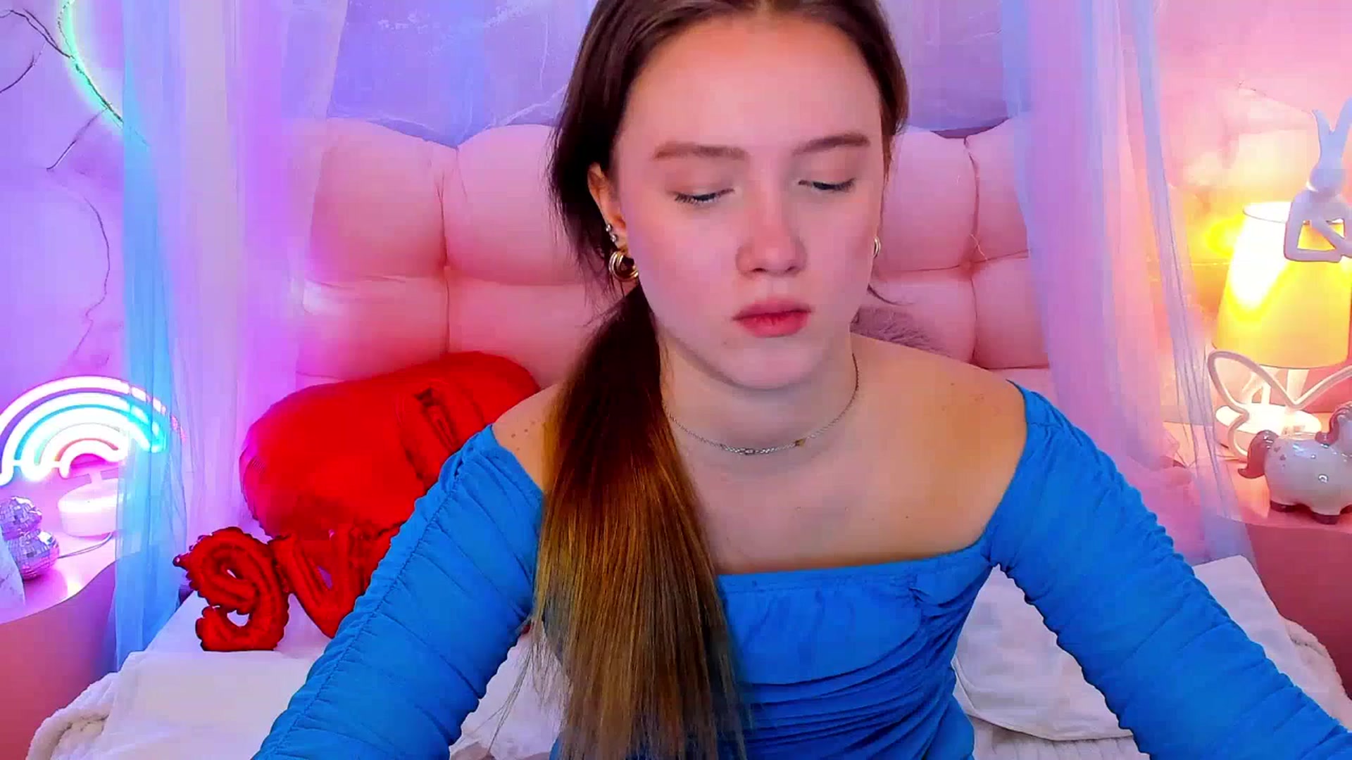 Gallery image thumbnail from Beatrizz's myfreecams stream on, 02/20/2026, 08:17 image 9 of 20