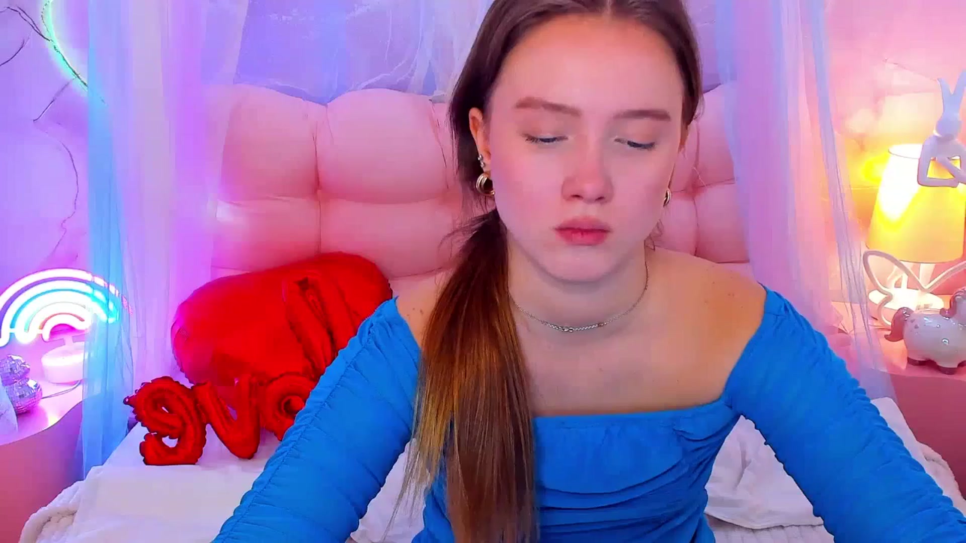 Gallery image thumbnail from Beatrizz's myfreecams stream on, 02/20/2026, 08:17 image 20 of 20