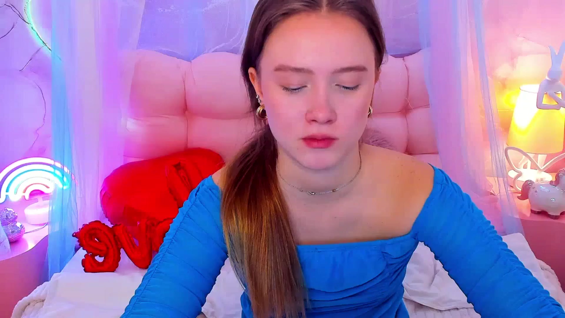 Gallery image thumbnail from Beatrizz's myfreecams stream on, 02/20/2026, 08:17 image 13 of 20