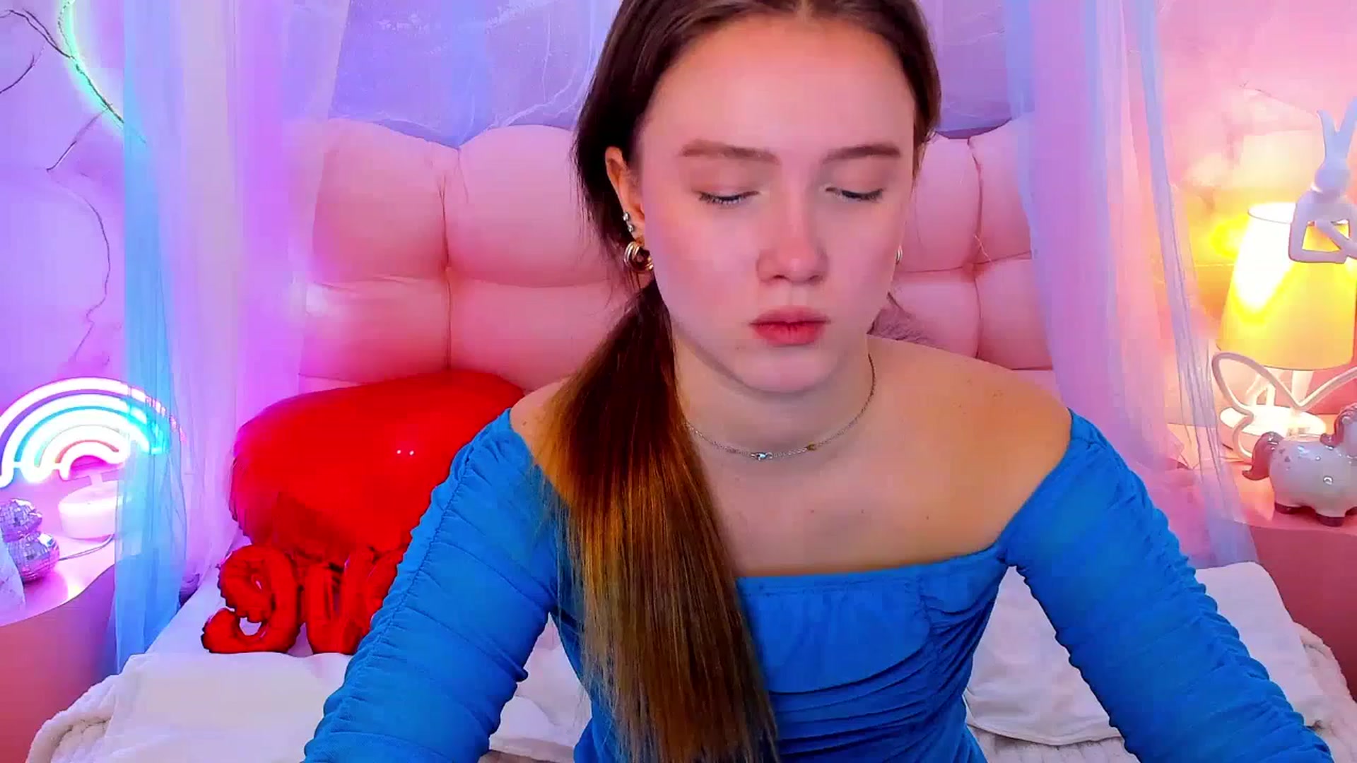 Gallery image thumbnail from Beatrizz's myfreecams stream on, 02/20/2026, 08:17 image 3 of 20