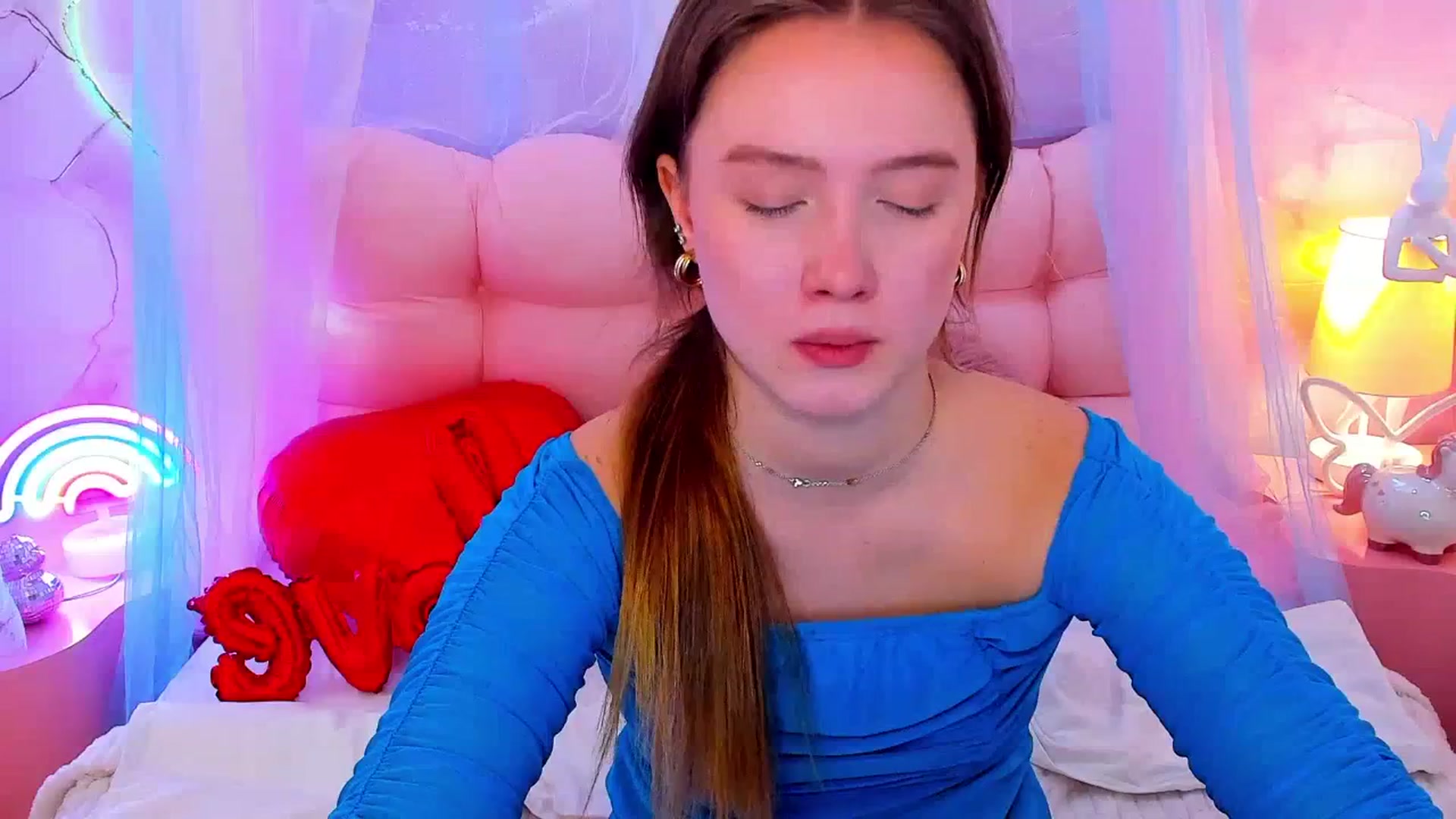 Gallery image thumbnail from Beatrizz's myfreecams stream on, 02/20/2026, 08:55 image 4 of 20