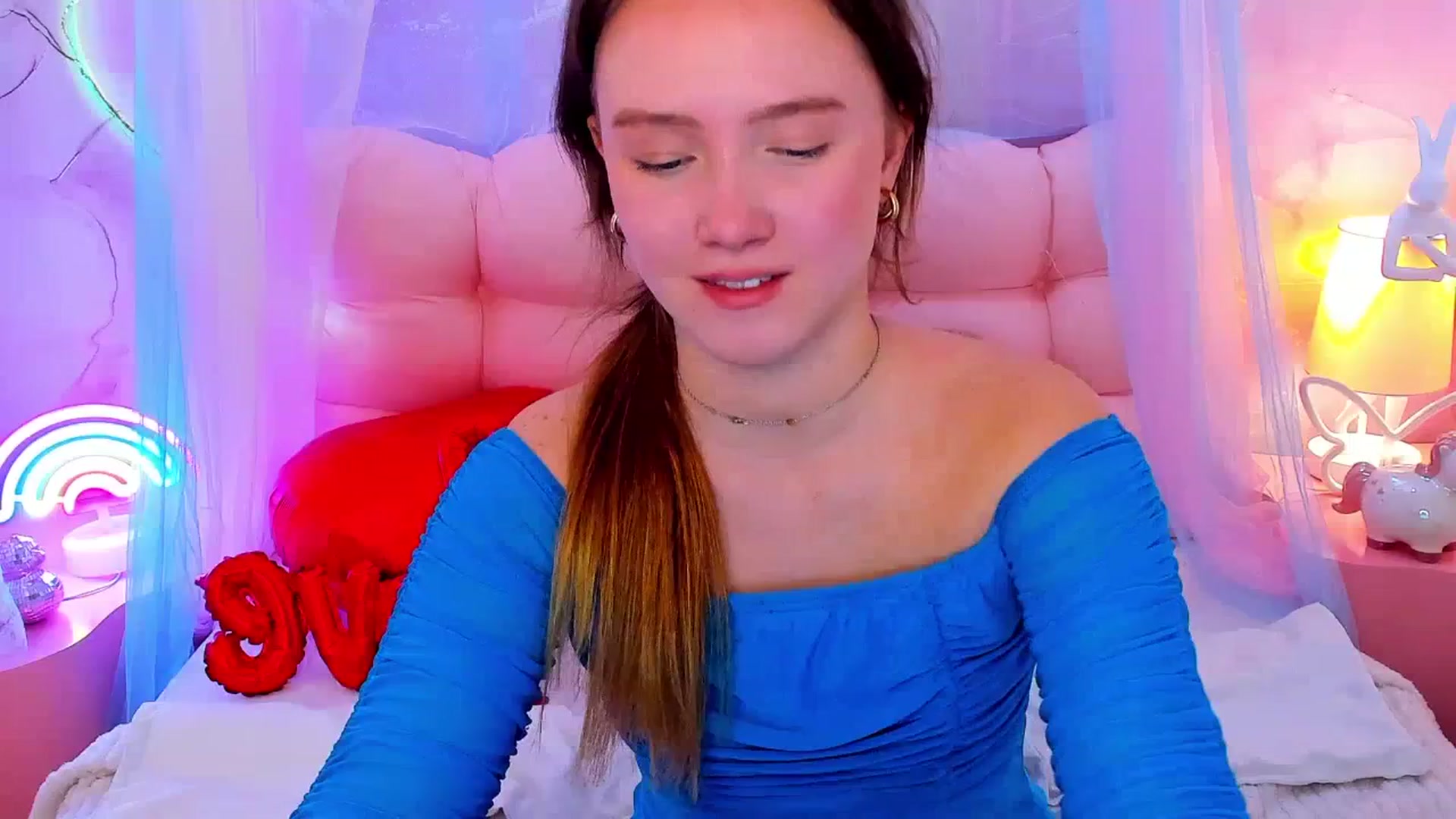 Gallery image thumbnail from Beatrizz's myfreecams stream on, 02/20/2026, 08:55 image 7 of 20