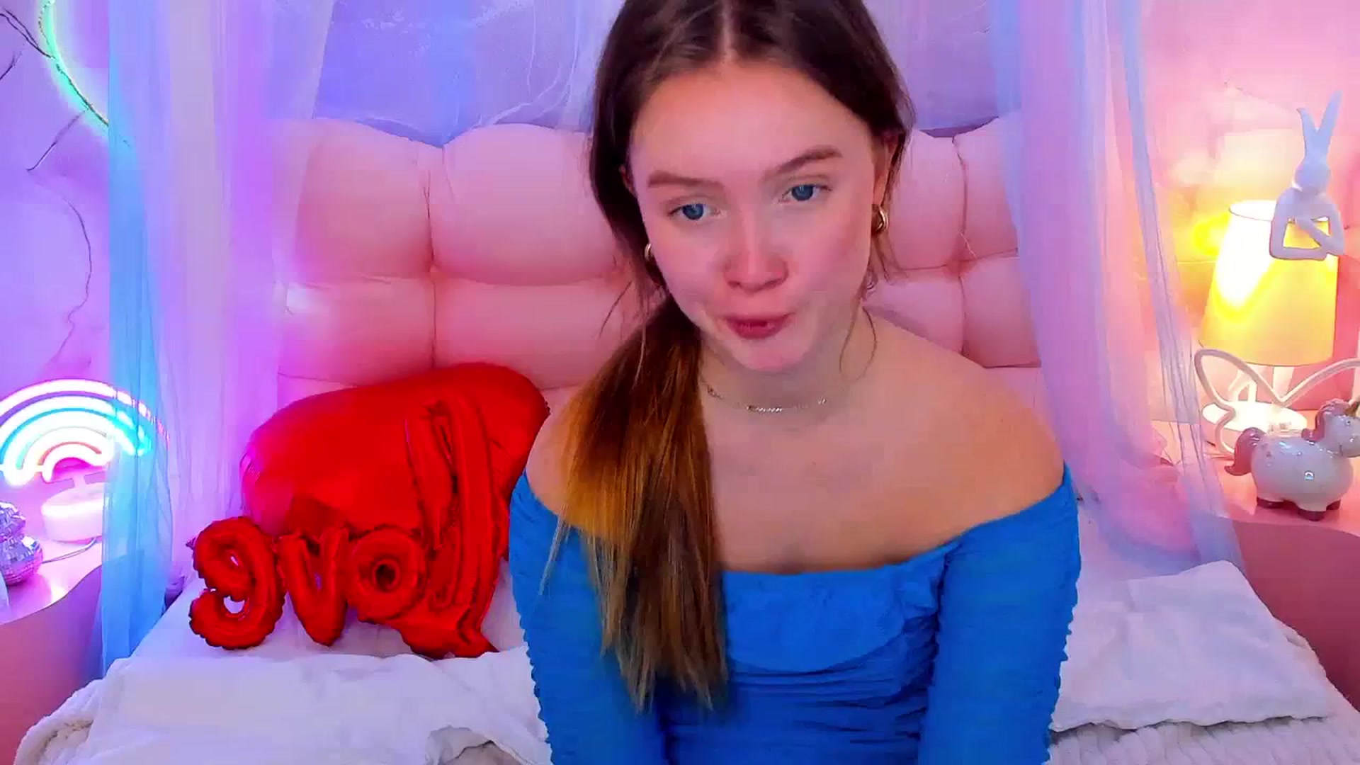 Gallery image thumbnail from Beatrizz's myfreecams stream on, 02/20/2026, 09:22 image 16 of 20
