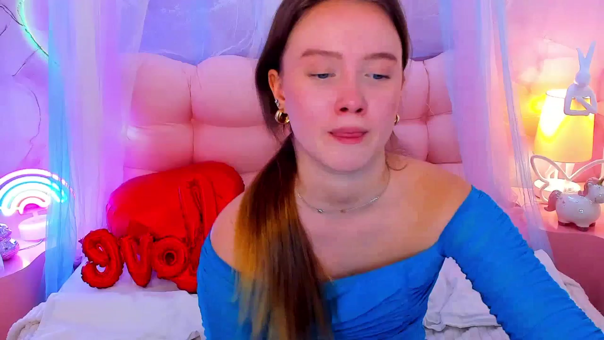 Gallery image thumbnail from Beatrizz's myfreecams stream on, 02/20/2026, 09:22 image 3 of 20