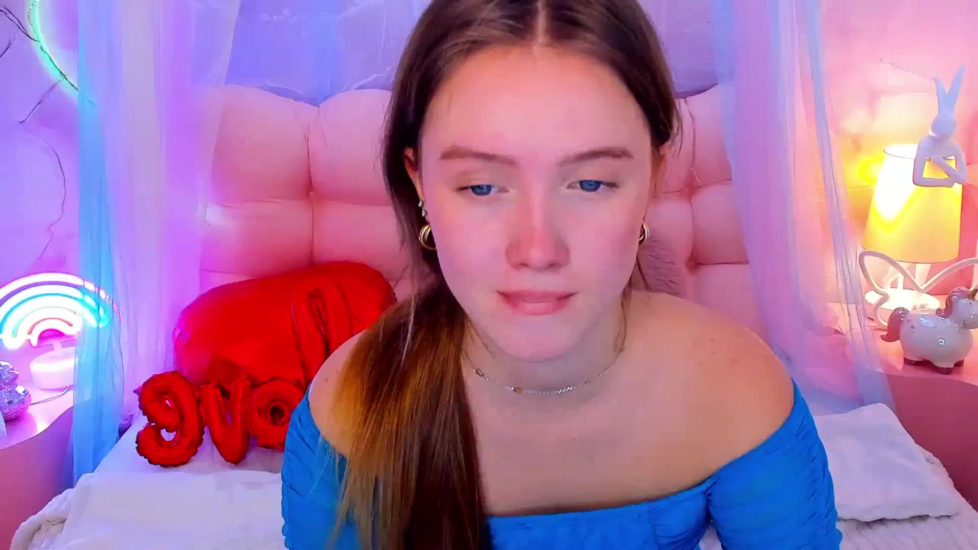 Gallery image thumbnail from Beatrizz's myfreecams stream on, 02/20/2026, 09:22 image 15 of 20