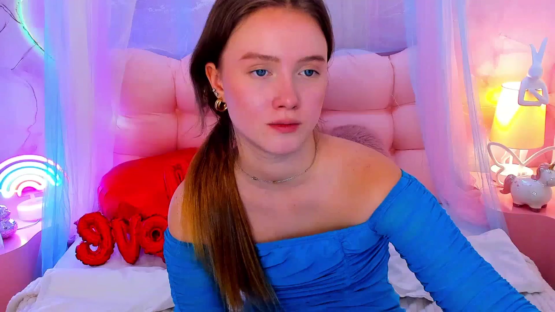Gallery image thumbnail from Beatrizz's myfreecams stream on, 02/20/2026, 09:22 image 7 of 20