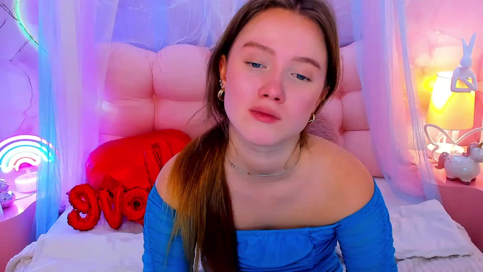 Gallery image thumbnail from Beatrizz's myfreecams stream on, 02/20/2026, 09:22 image 17 of 20